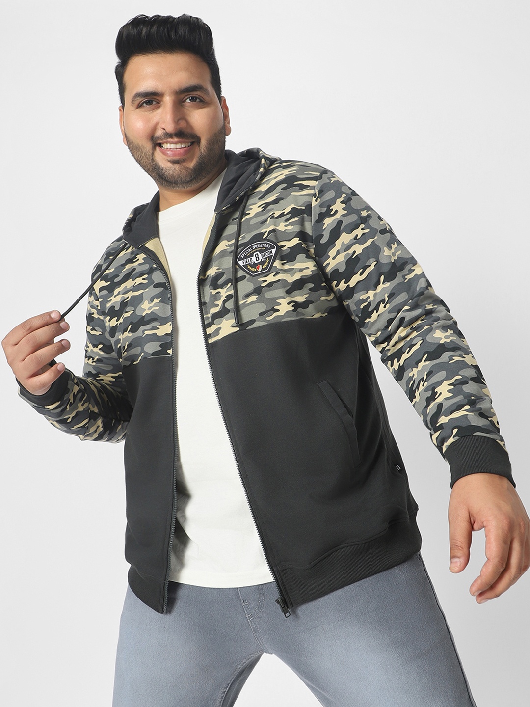 

Urbano Plus Plus Size Cotton Camouflage Printed Hooded Neck Sweatshirt, Grey