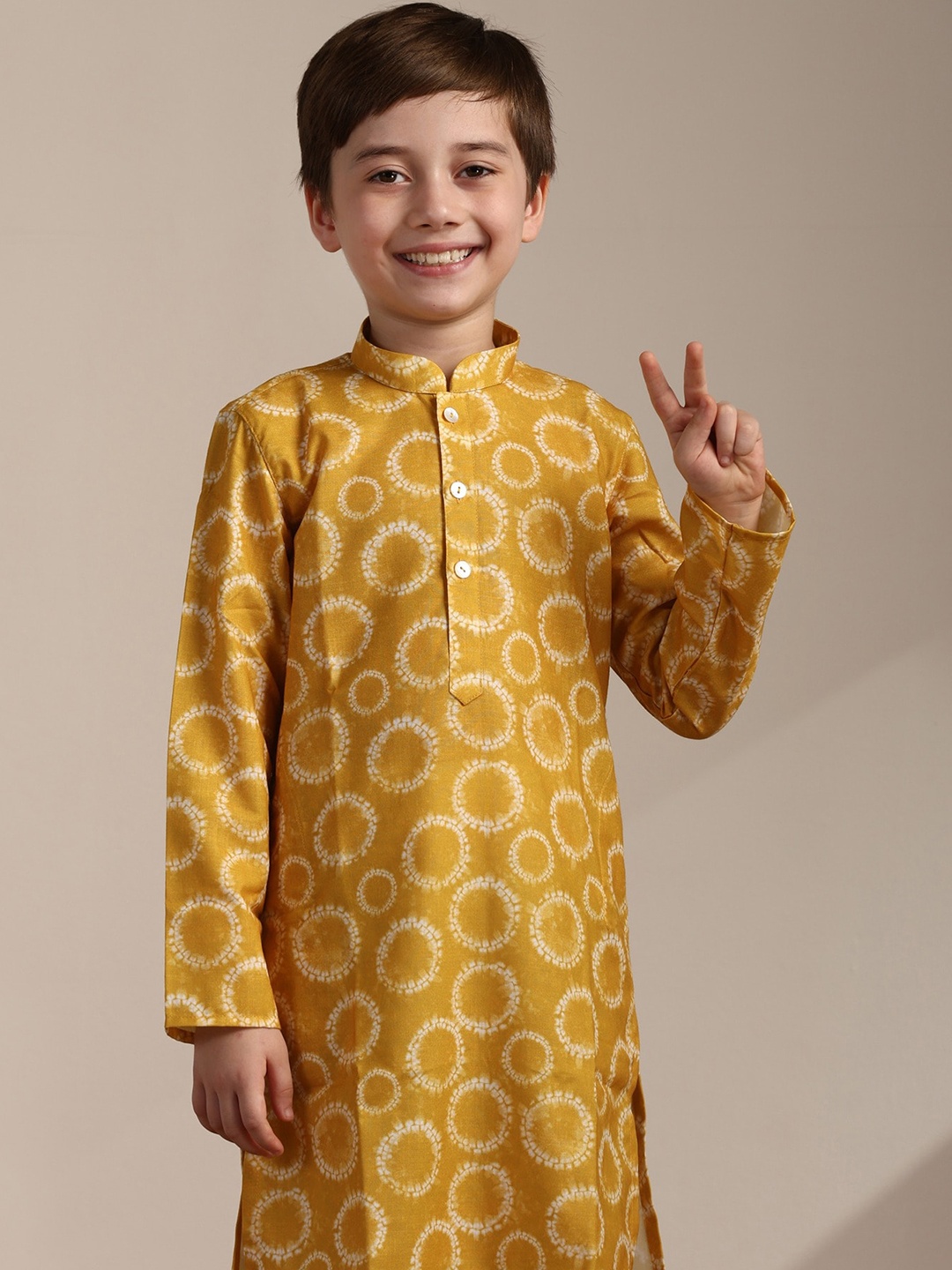 

Manyavar Boys Tie & Dyed Regular Straight Kurta with Pyjamas, Mustard