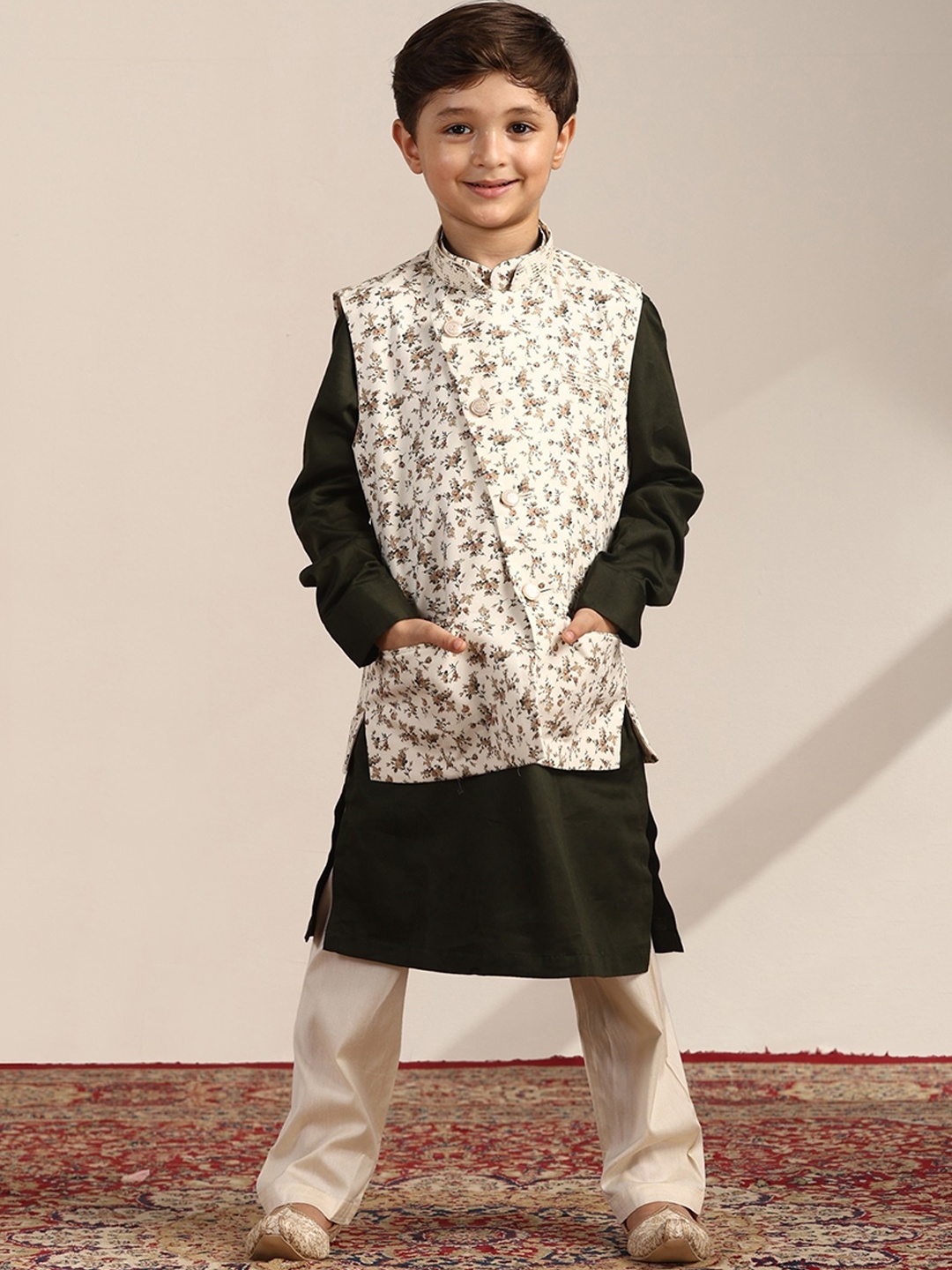 

Manyavar Boys Mandarin Collar Straight Kurta And Trousers With Jacket, Black