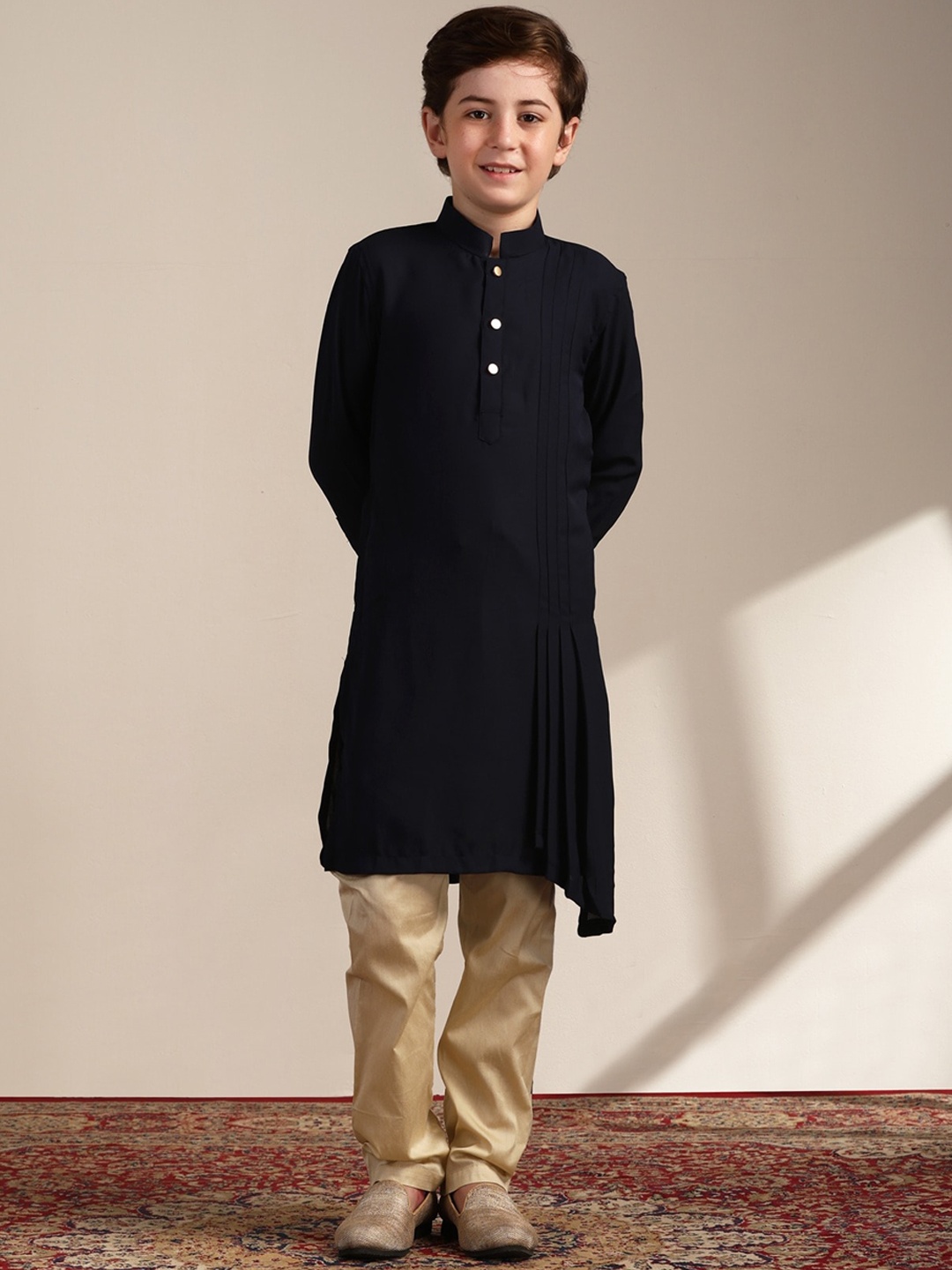 

Manyavar Boys Mandarin Collar Kurta with Pyjamas and Woven Design Nehru jacket, Navy blue