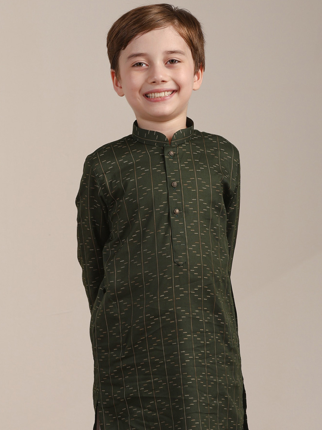 

Manyavar Boys Geometric Woven Design Mandarin Collar Kurta With Pyjamas, Green
