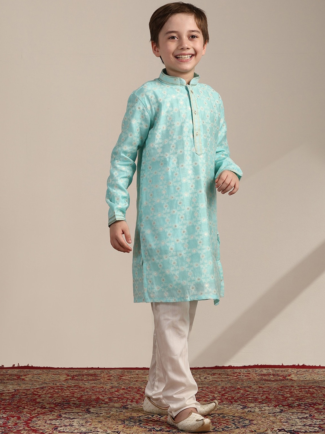 

Manyavar Boys Ethnic Woven Design Mandarin Collar Regular Kurta with Pyjama, Green