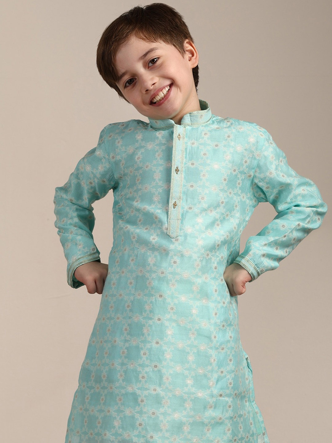 

Manyavar Boys Woven Design Mandarin Collar Kurta with Pyjamas, Green