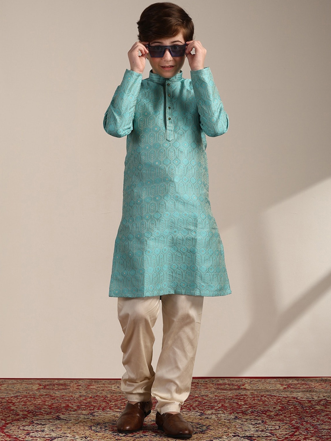 

Manyavar Boys Ethnic Motifs Woven Design Regular Kurta With Pyjamas, Green