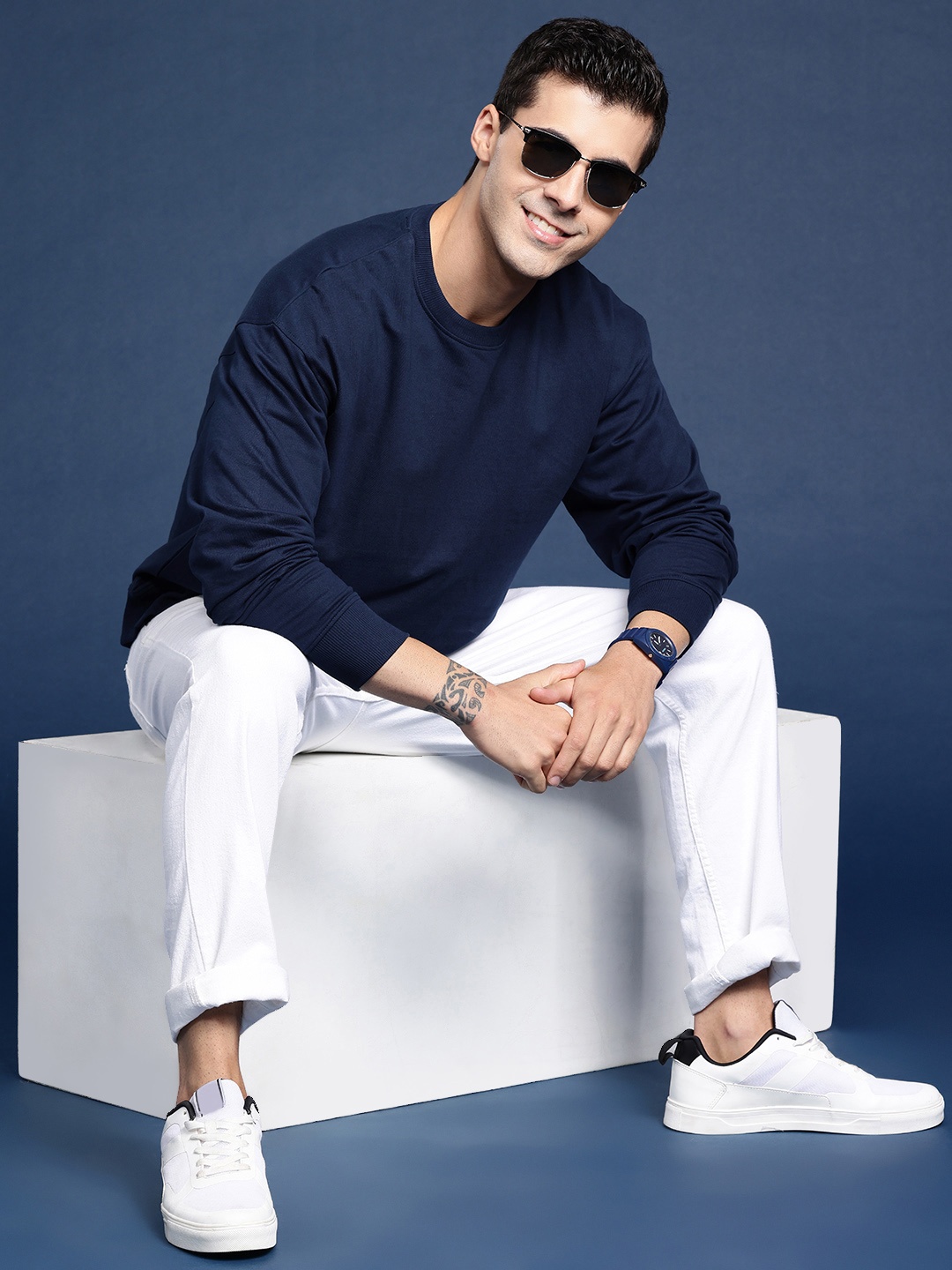 

Mast & Harbour Men Solid Cotton Sweatshirt, Navy blue