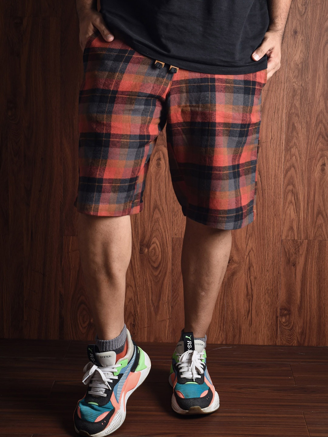 

BOMBAY TROOPER Men Checked Linen Shorts, Red