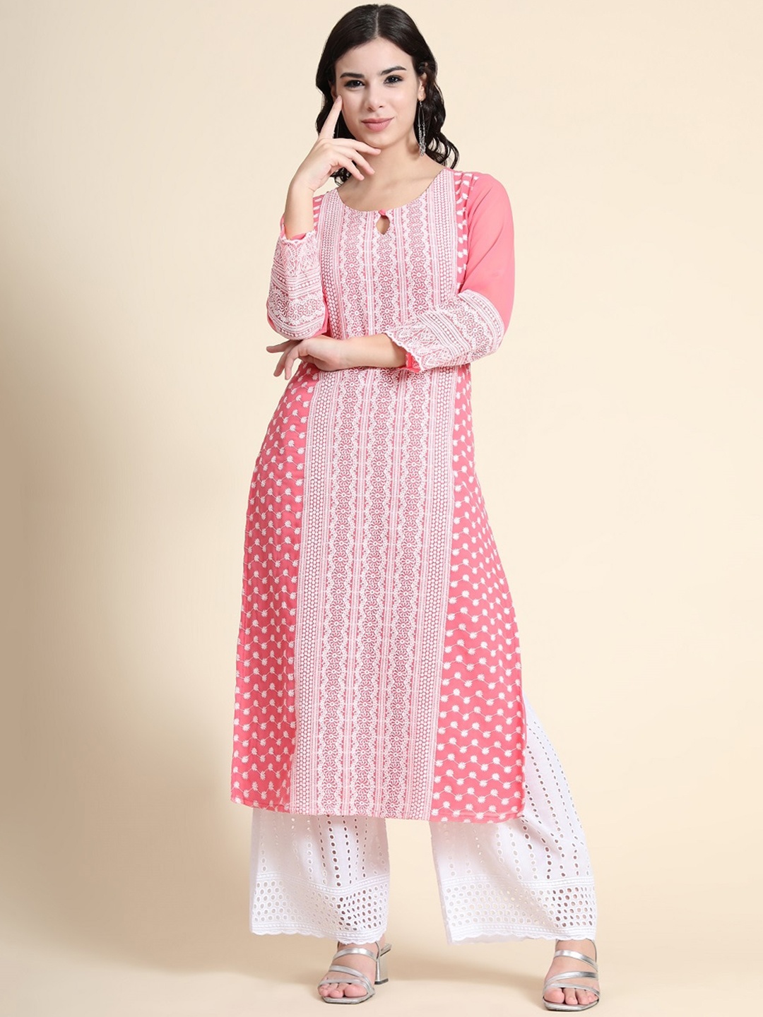 

BLACK SCISSOR Ethnic Motifs Embroidered Keyhole Neck Straight Kurta, Pink