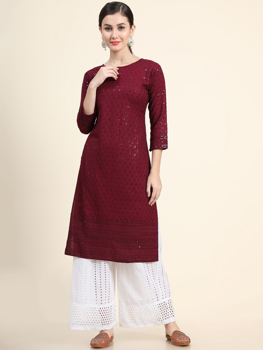 

BLACK SCISSOR Ethnic Motifs Embroidered Chikankari Kurta, Maroon