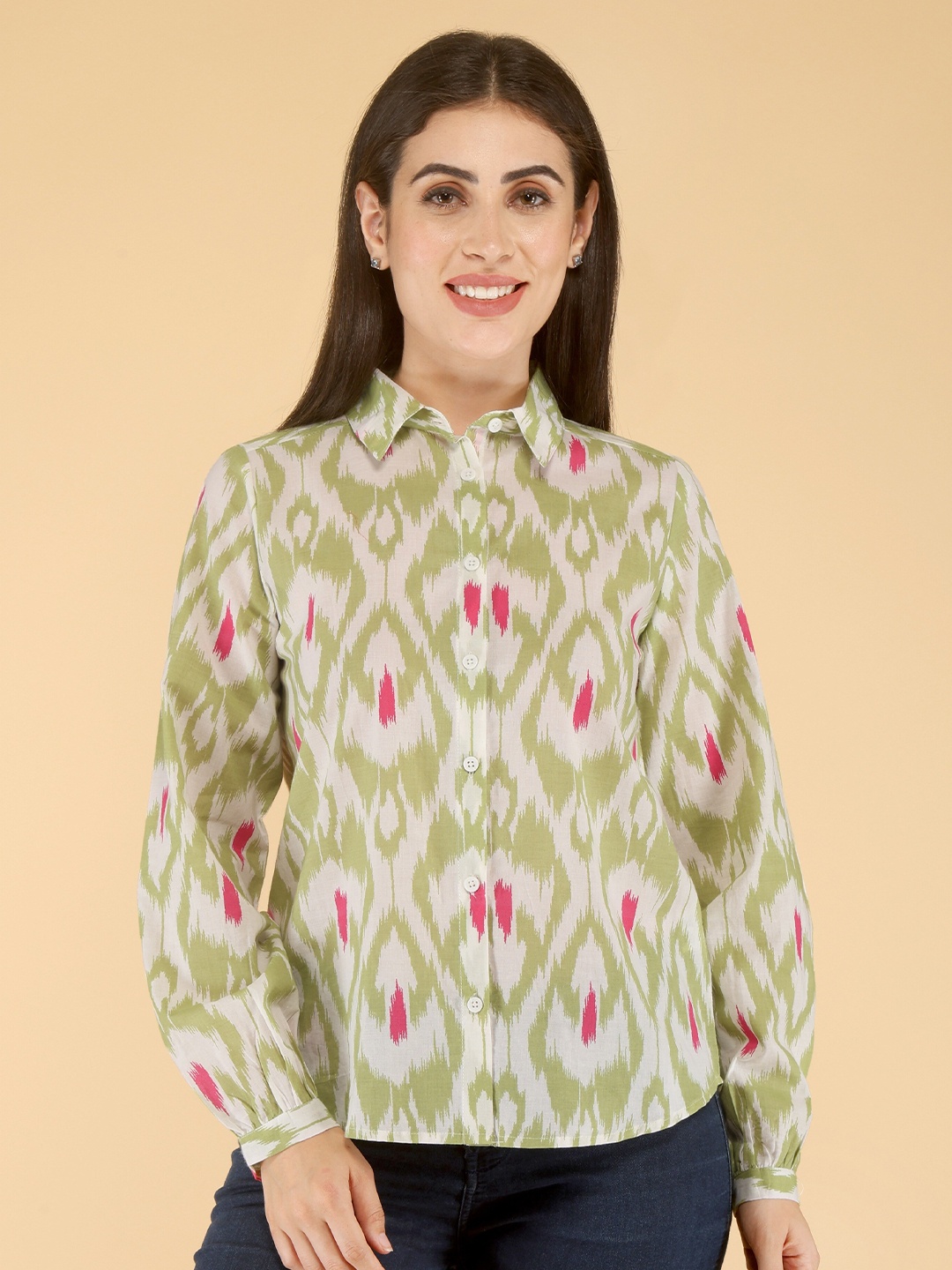 

HERE&NOW Green Standard Regular Fit Ethnic Motifs Printed Spread Collar Casual Shirt
