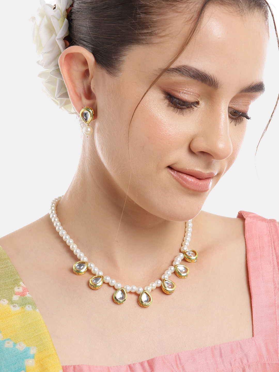 

Anouk Women Gold-Plated Kundan & Pearl Studded Necklace with Earrings