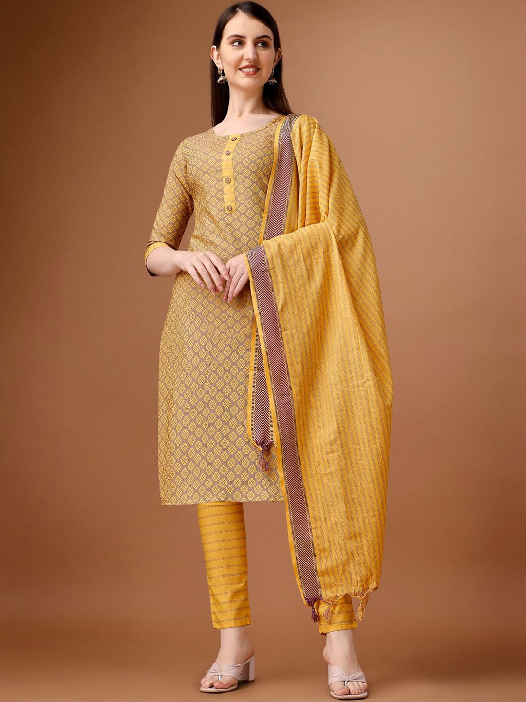 

Anouk Ethnic Motifs Woven Design Regular Kurta With Trousers & Dupatta, Yellow