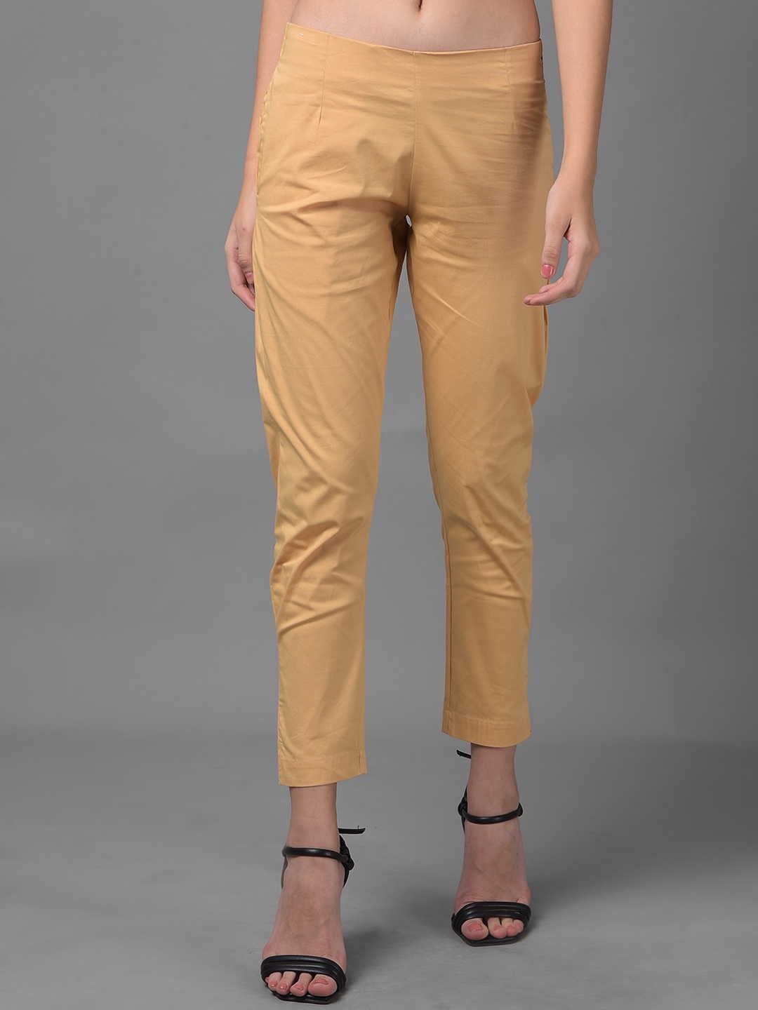 

Dollar Missy Women Mid-Rise Wrinkle Free Cropped Trousers, Beige