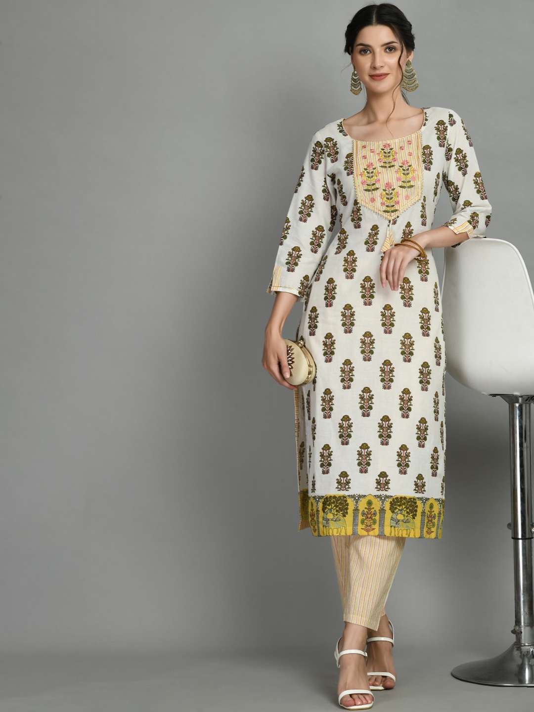 

DOISA Floral Printed Regular Pure Cotton Kurta with Trousers, White