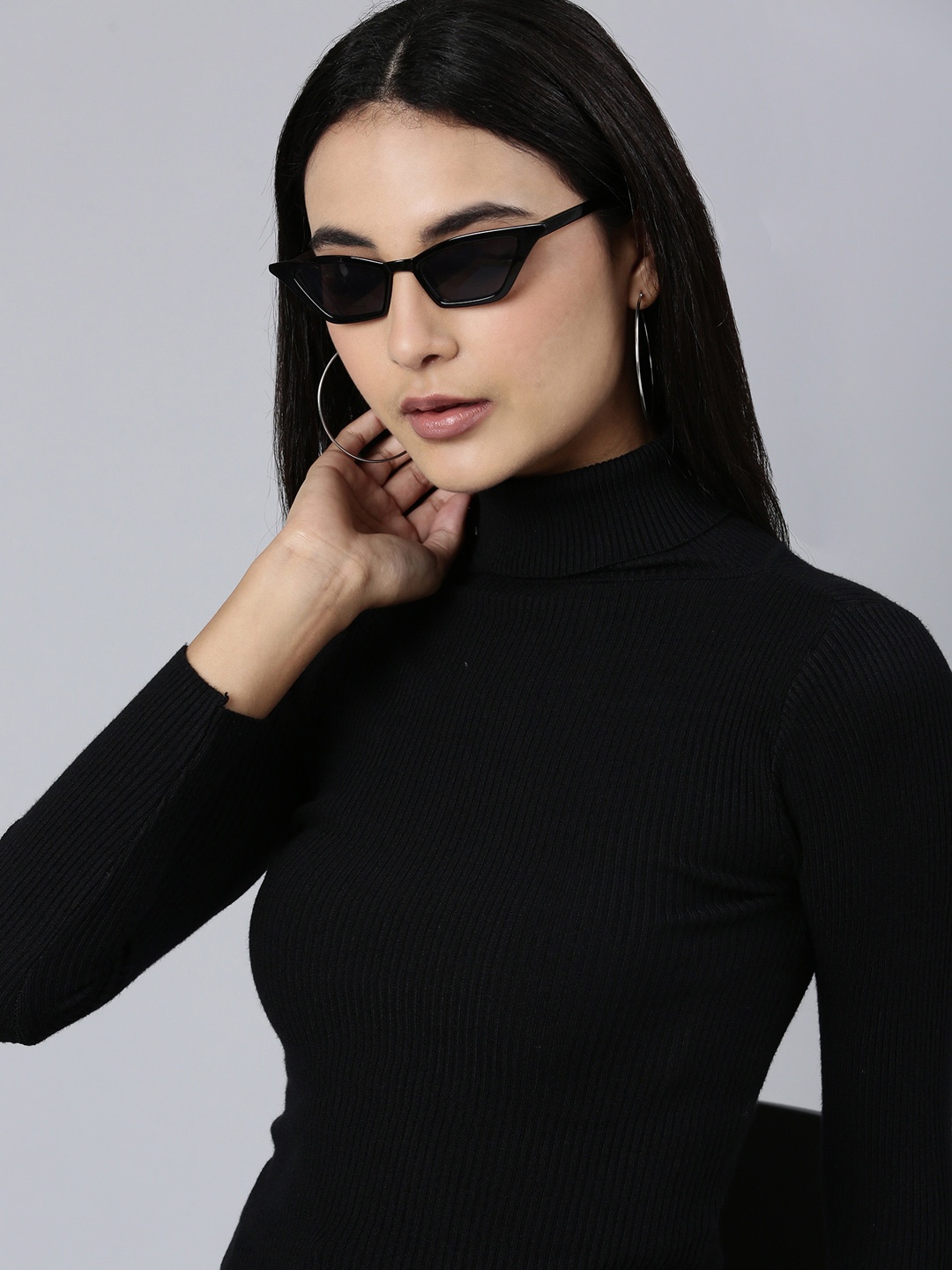 

SHOWOFF Turtle Neck Long Sleeves Acrylic T-shirt, Black