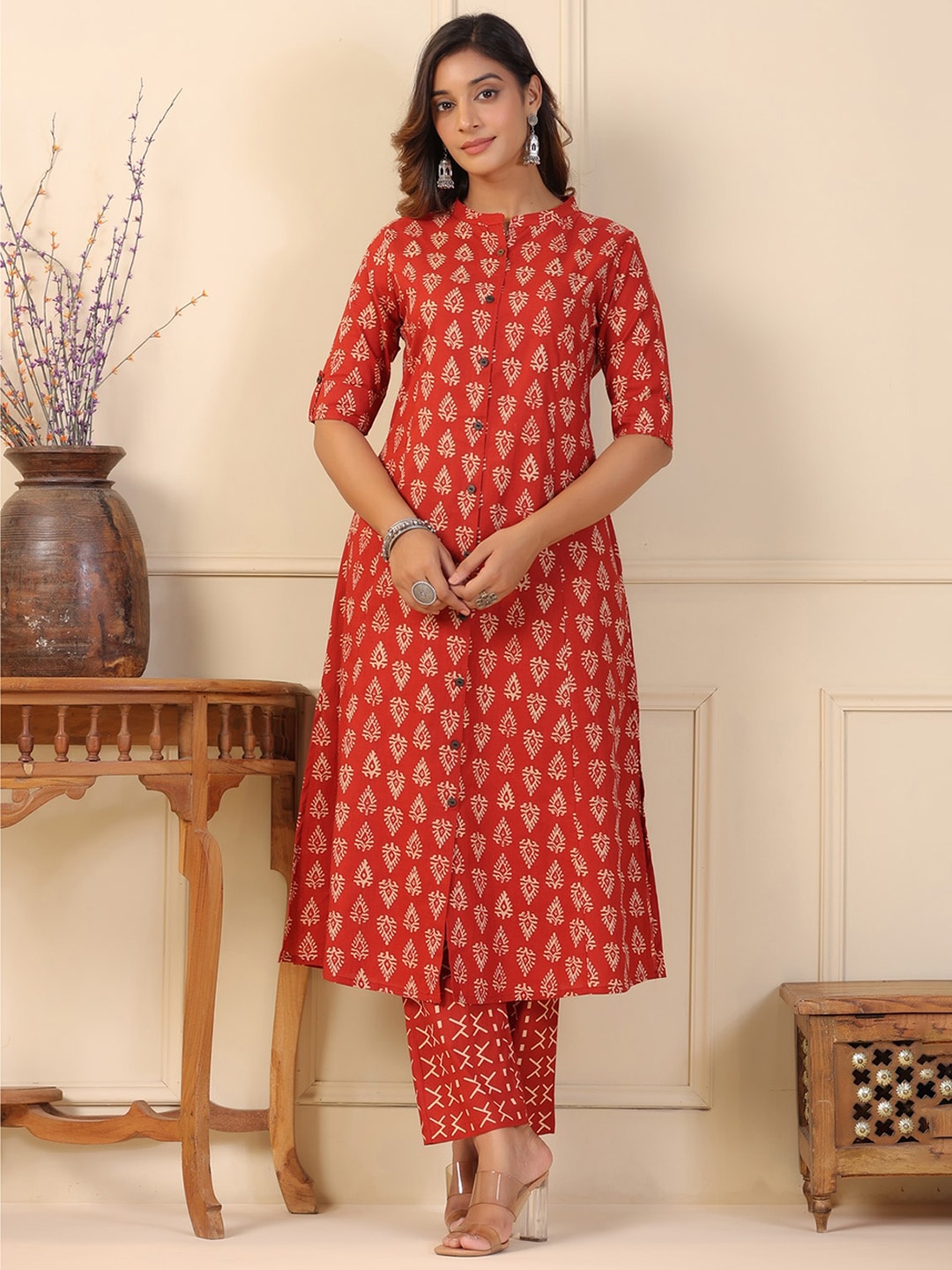

PIROH Ethnic Motifs Printed Regular Pure Cotton Kurta with Trousers, Rust