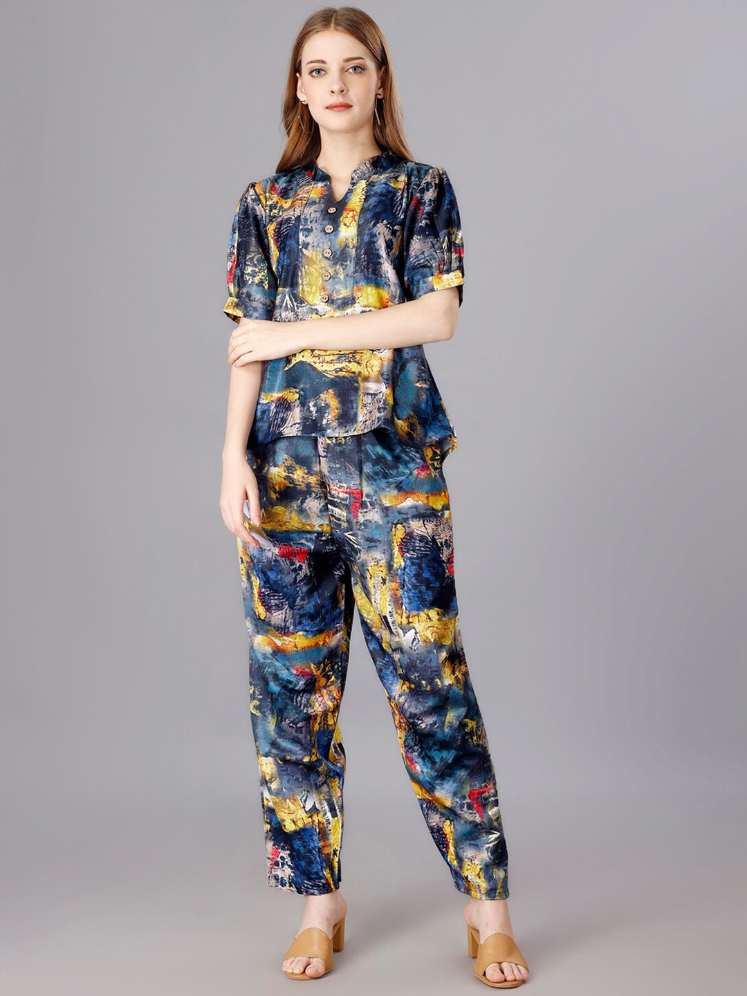 

UDBHAV TEXTILE Printed Puff Sleeves Top With Trousers, Navy blue