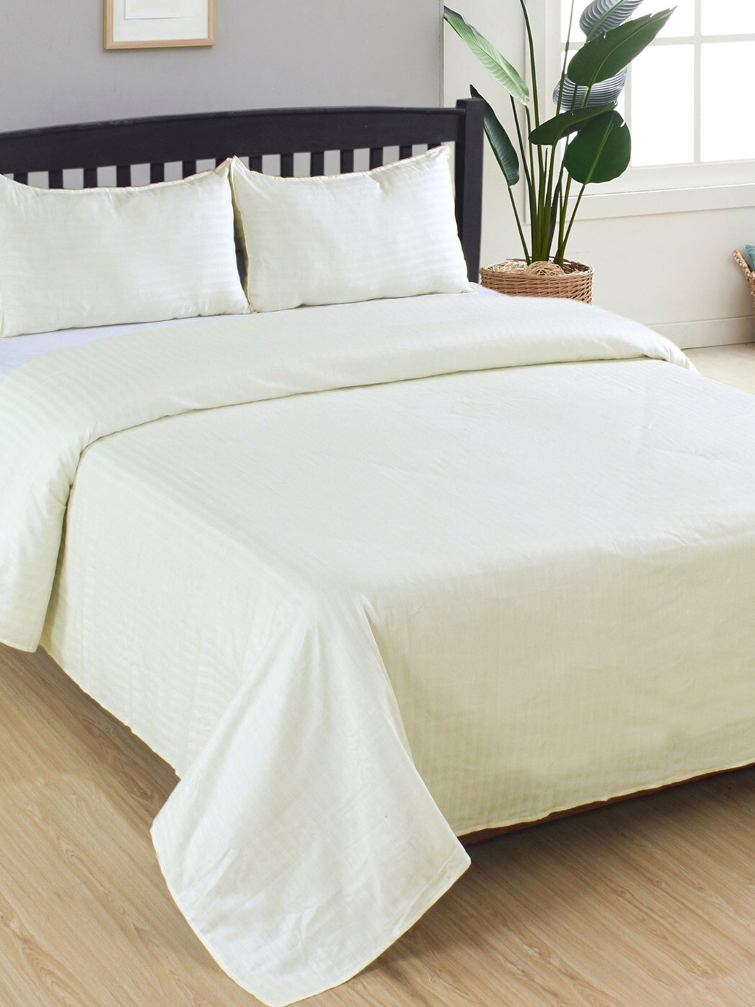

AVI Living Cream-Coloured Striped Cotton 400 TC King Bedsheet with 2 Pillow Covers