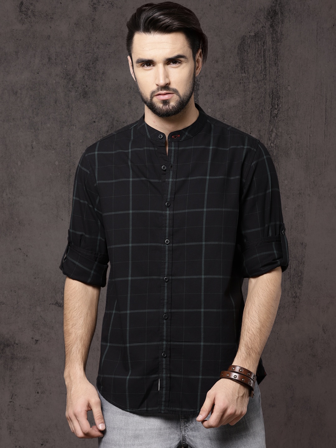 

Roadster Time Travlr Men Black & Green Checked Casual Shirt