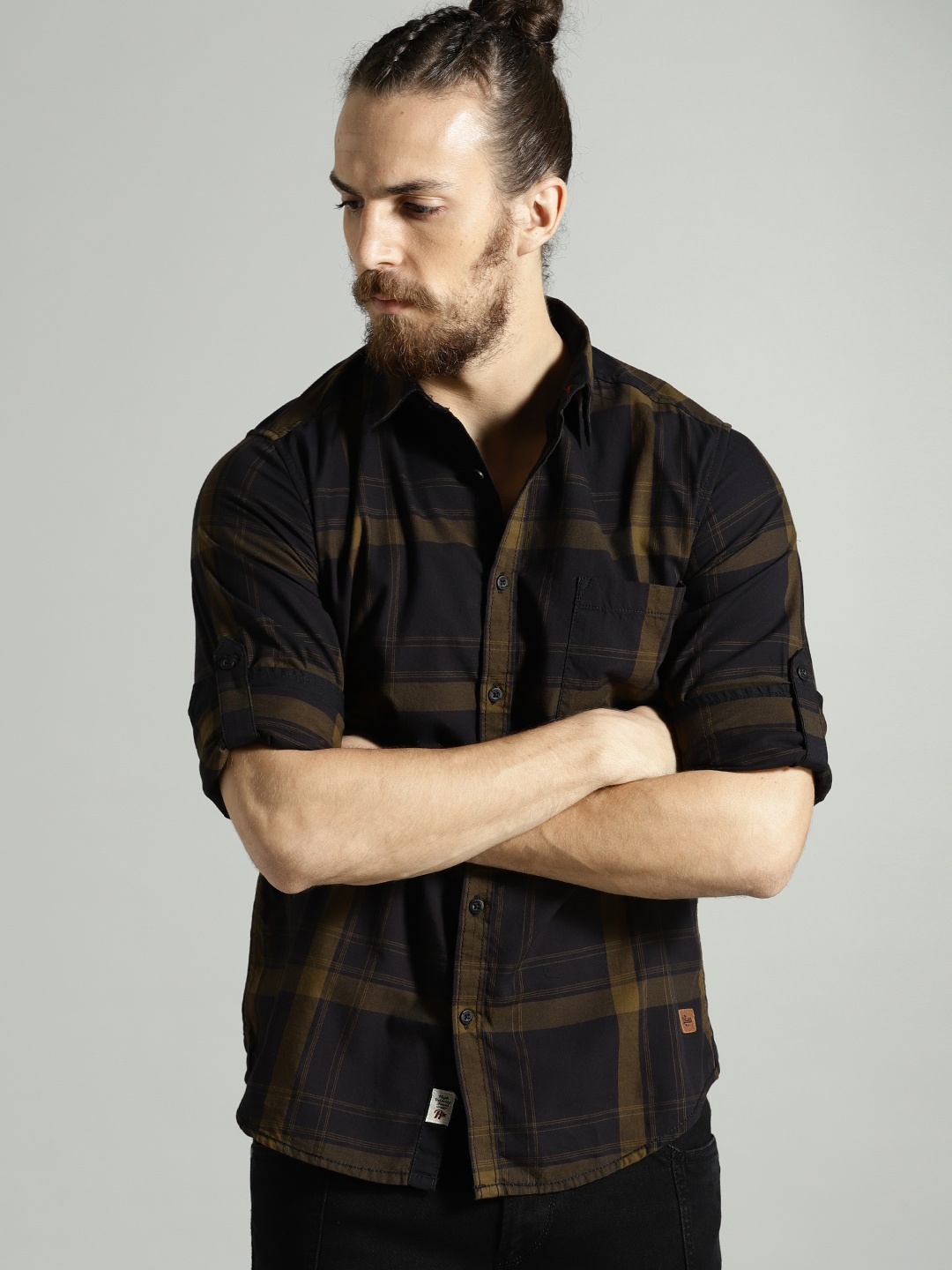 

Roadster Men Black & Olive Brown Checked Pure Cotton Casual Shirt