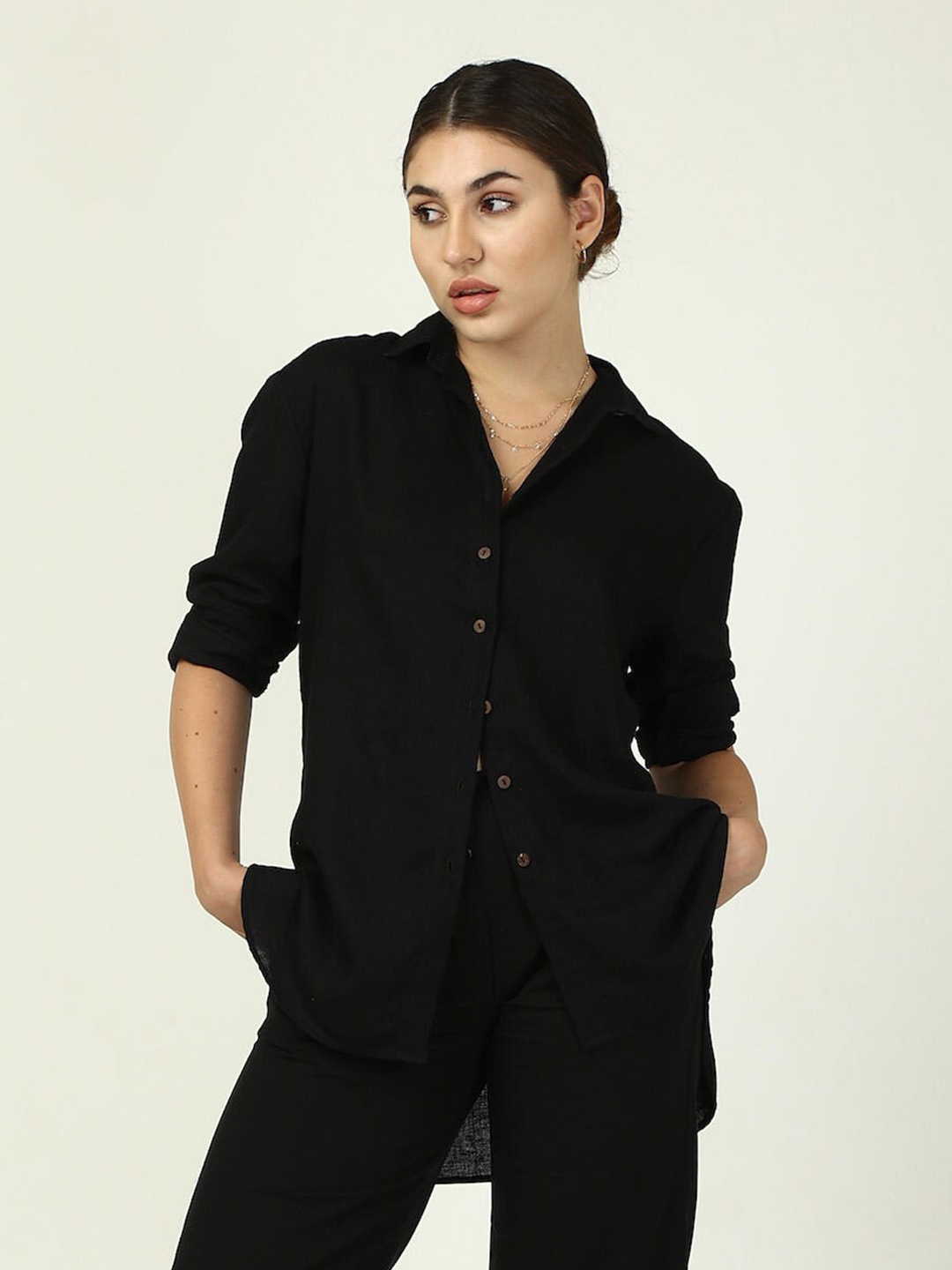 

Saltpetre Classic Spread Collar Long Sleeve Longline Casual Shirt, Black
