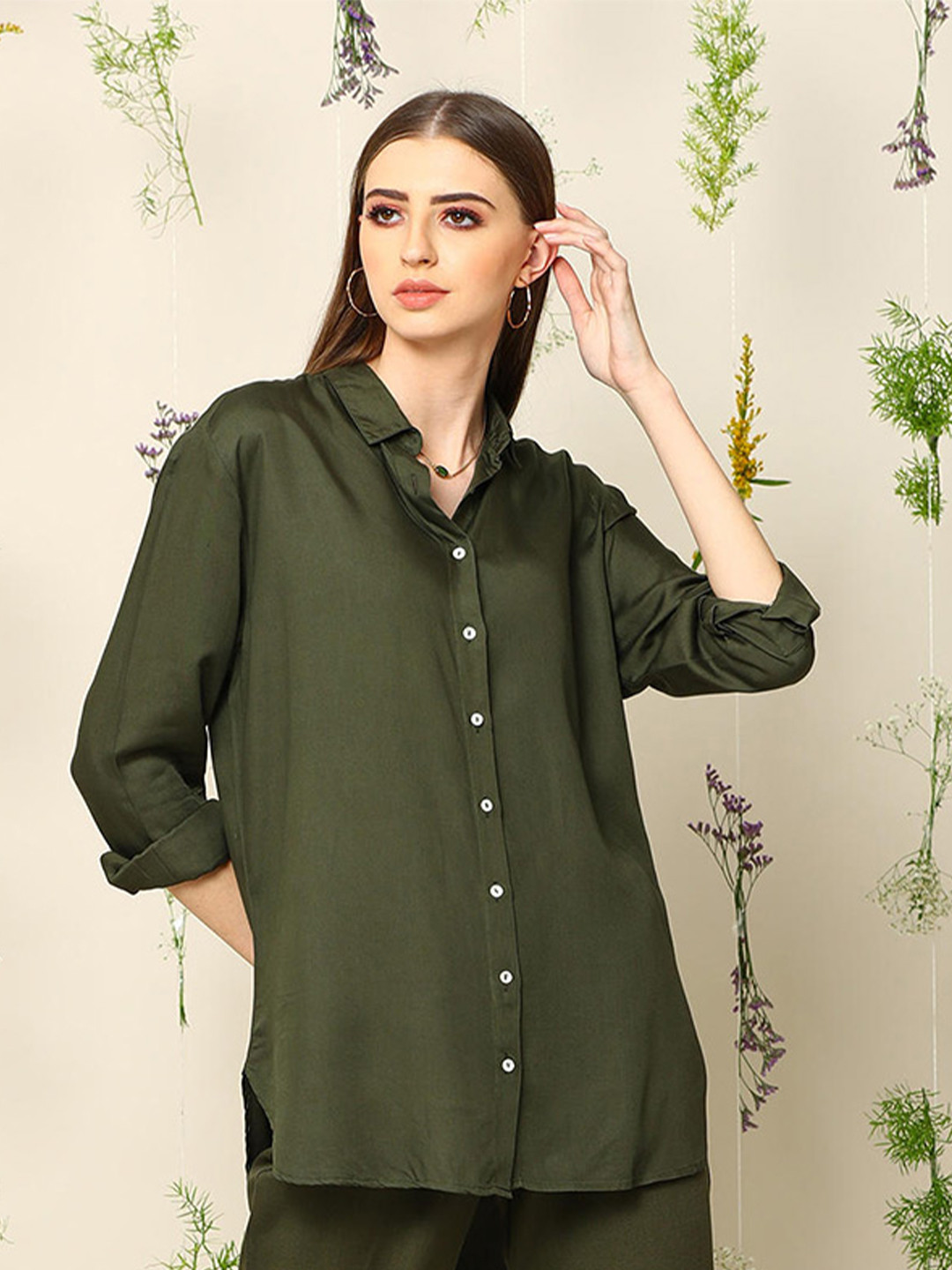 

Saltpetre Classic Opaque High-Low Casual Shirt, Olive
