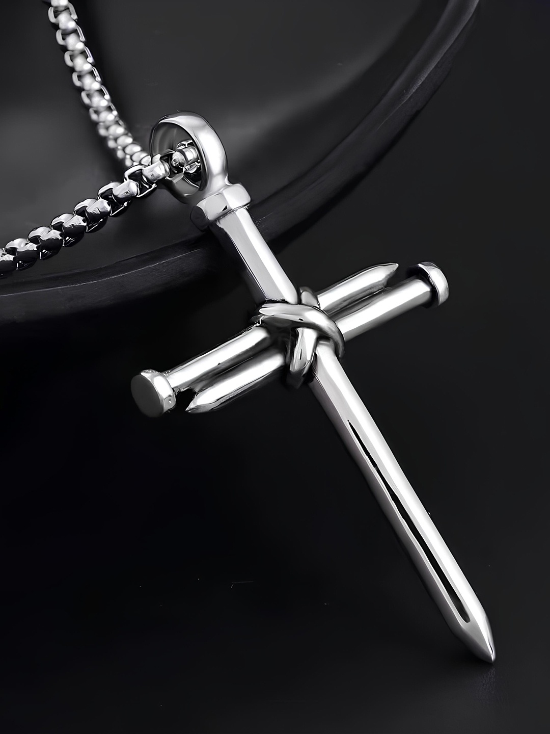 

KARISHMA KREATIONS Silver-Plated Christian Crucifix Jesus Cross Pendant With Chain