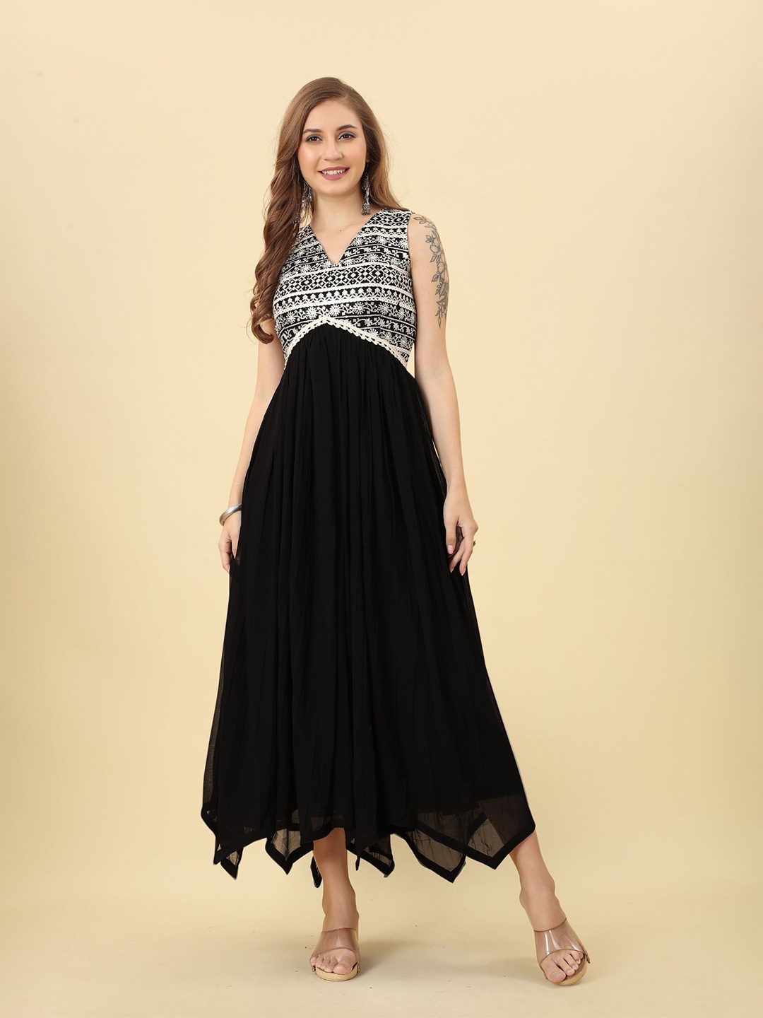 

PREMROOP- THE STYLE YOU LOVE Embroidered V-Neck Georgette Maxi Dress, Black
