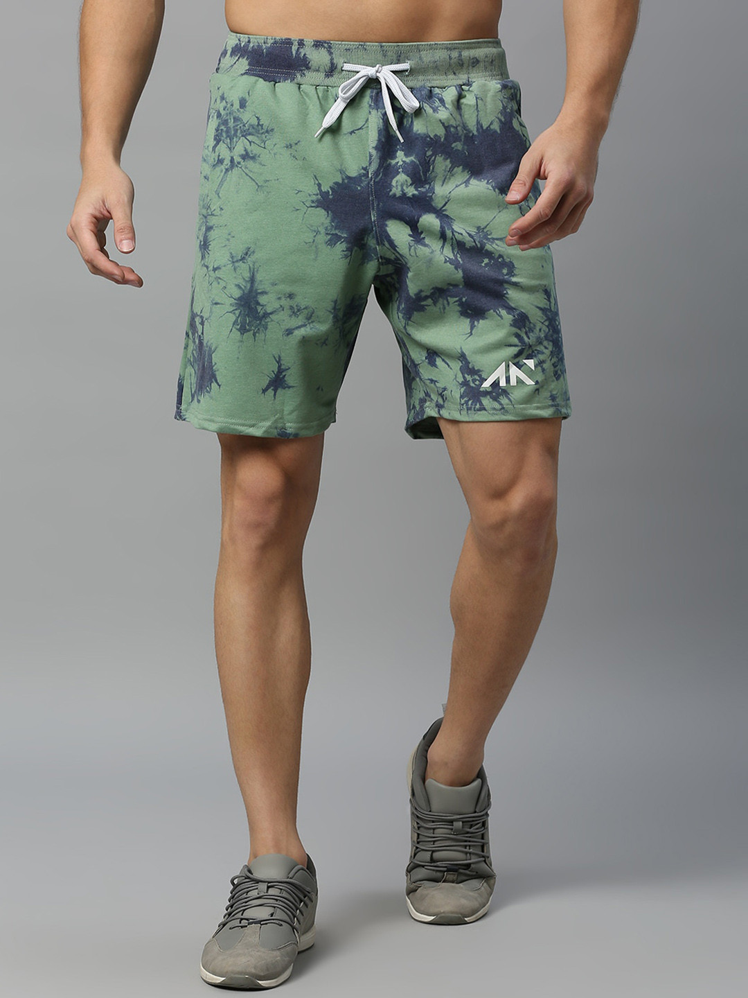 

AESTHETIC NATION Men Abstract Printed Mid-Rise Regular Fit Cotton Sports Shorts, Green