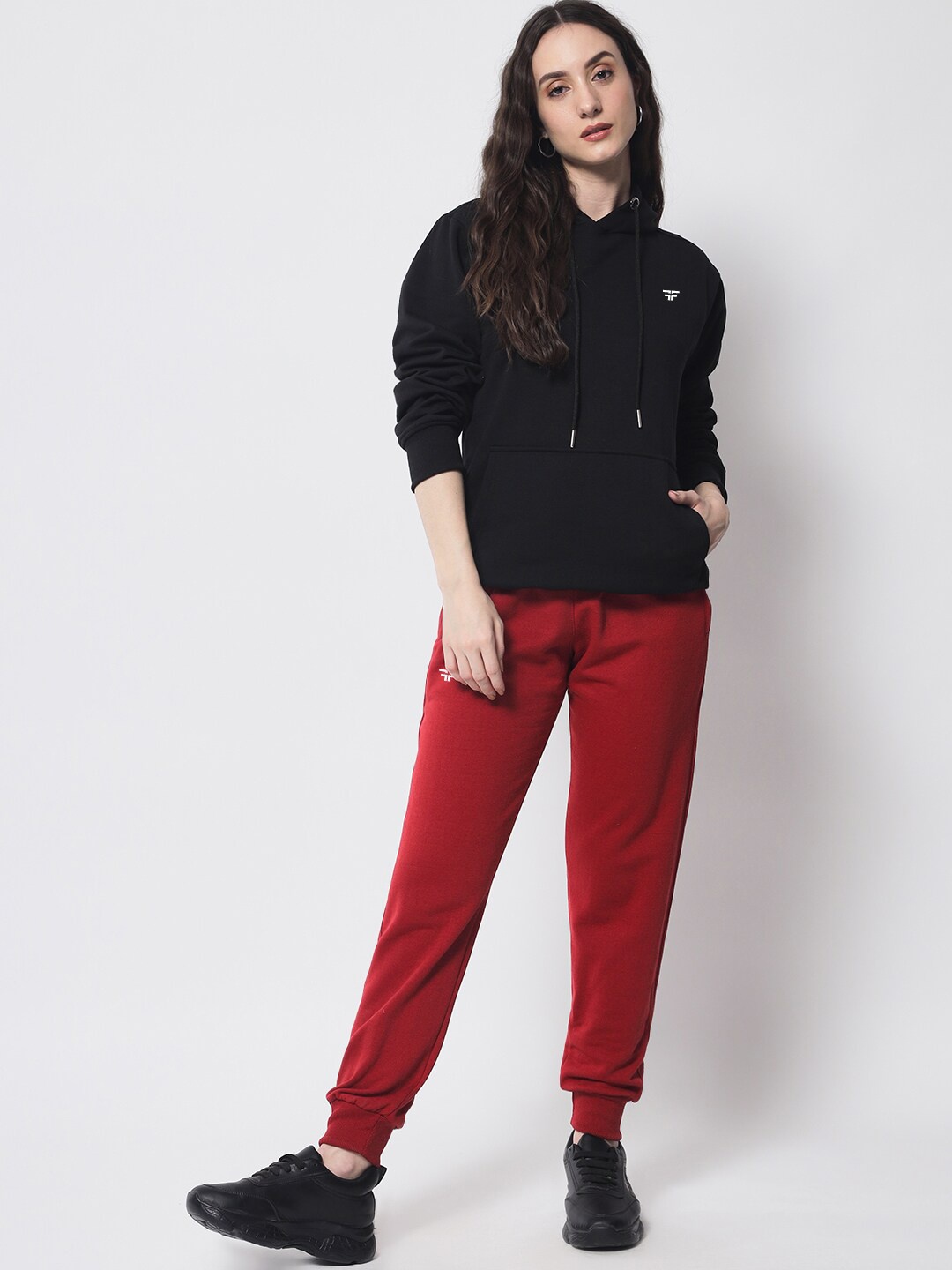 

FFLIRTYGO Slim-Fit Mid-Rise Fleece Joggers, Red