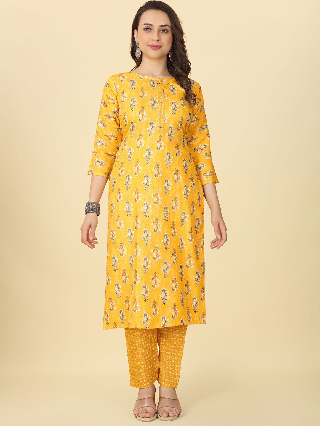 

PREMROOP- THE STYLE YOU LOVE Floral Printed Regular Kurta With Trousers, Yellow