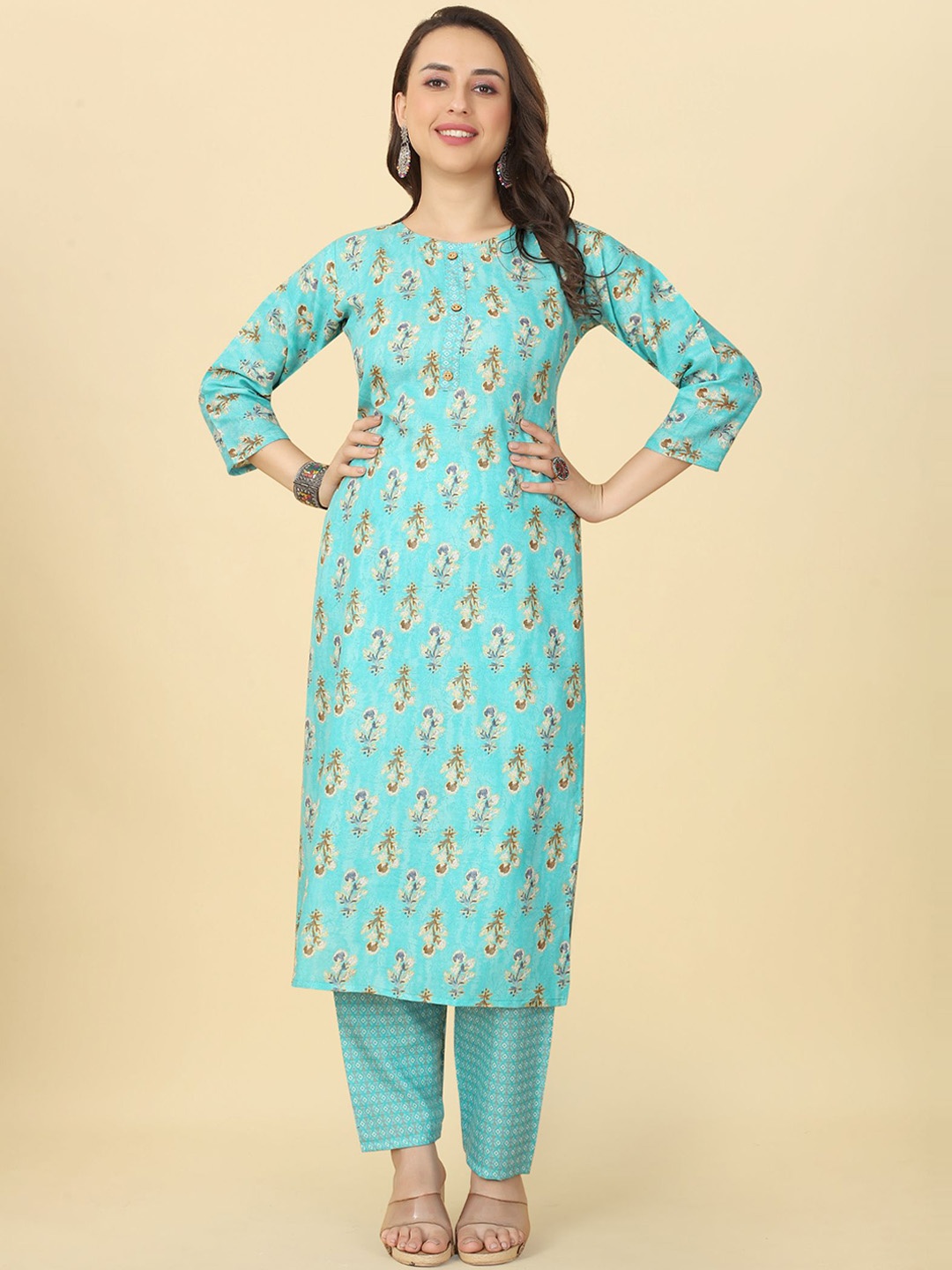 

PREMROOP- THE STYLE YOU LOVE Floral Printed Regular Kurta With Trousers, Blue