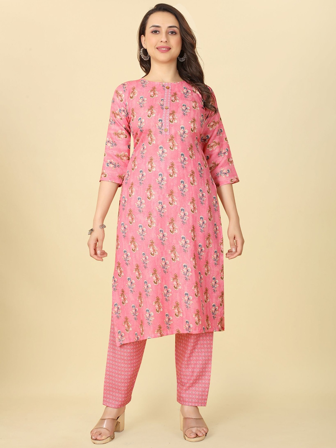 

PREMROOP- THE STYLE YOU LOVE Floral Printed Regular Kurta With Trousers, Pink