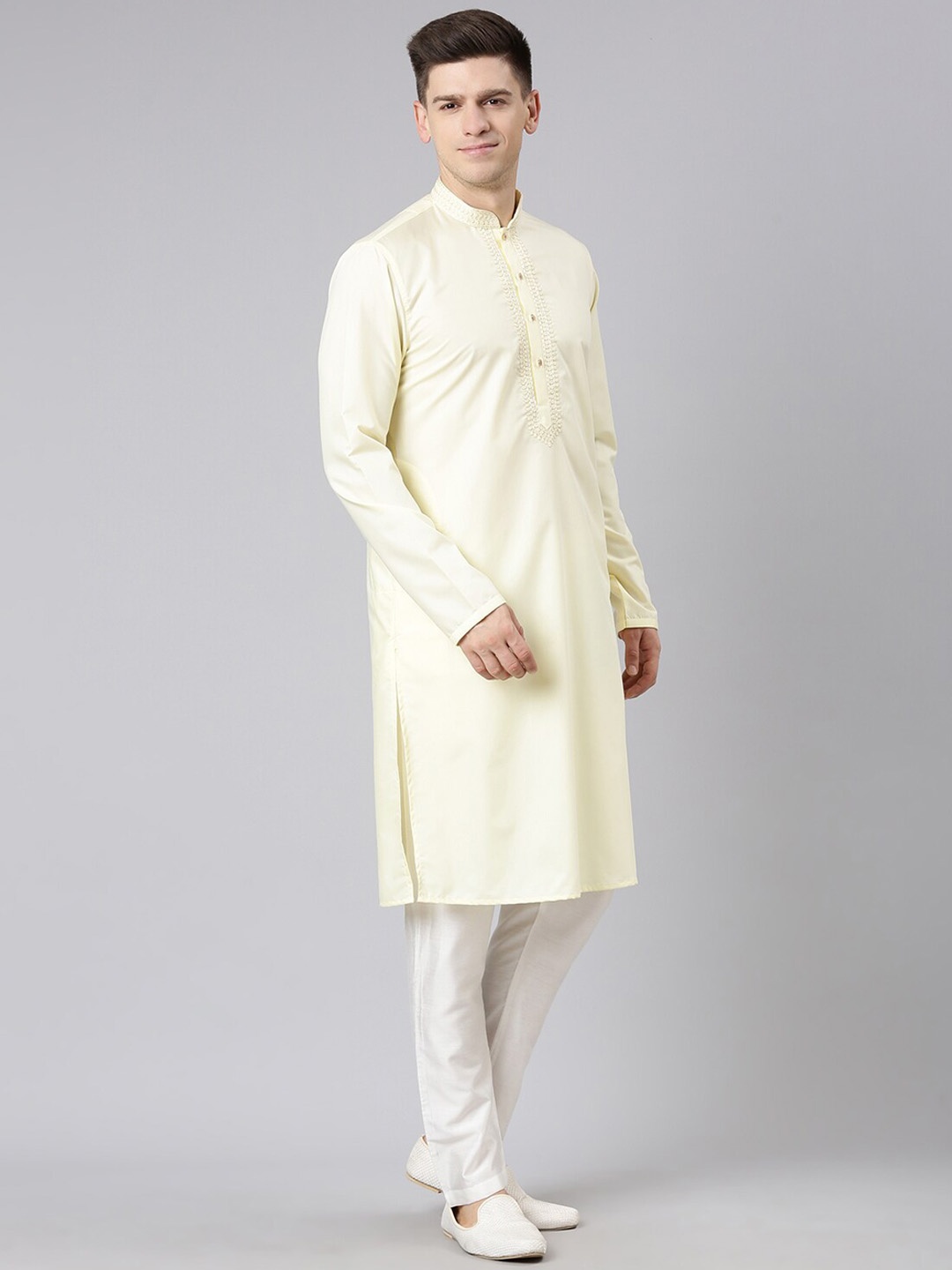 

TheEthnic.Co Mandarin Collar Regular Thread Work Cotton Kurta, Yellow