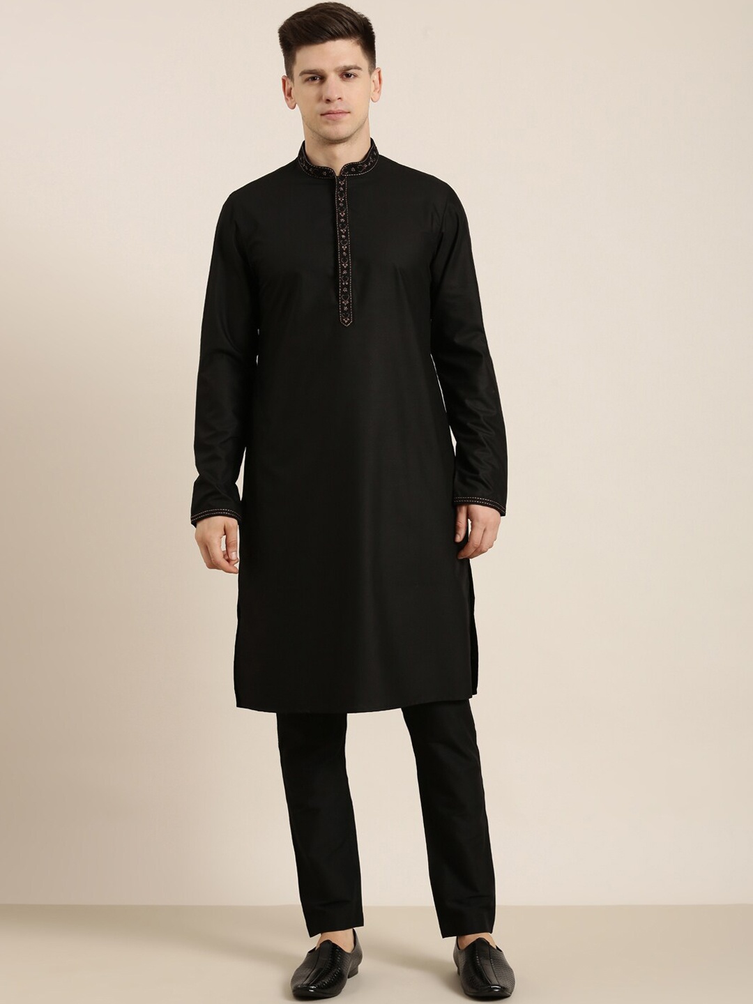 

TheEthnic.Co Mandarin Collar Regular Thread Work Cotton Kurta, Black