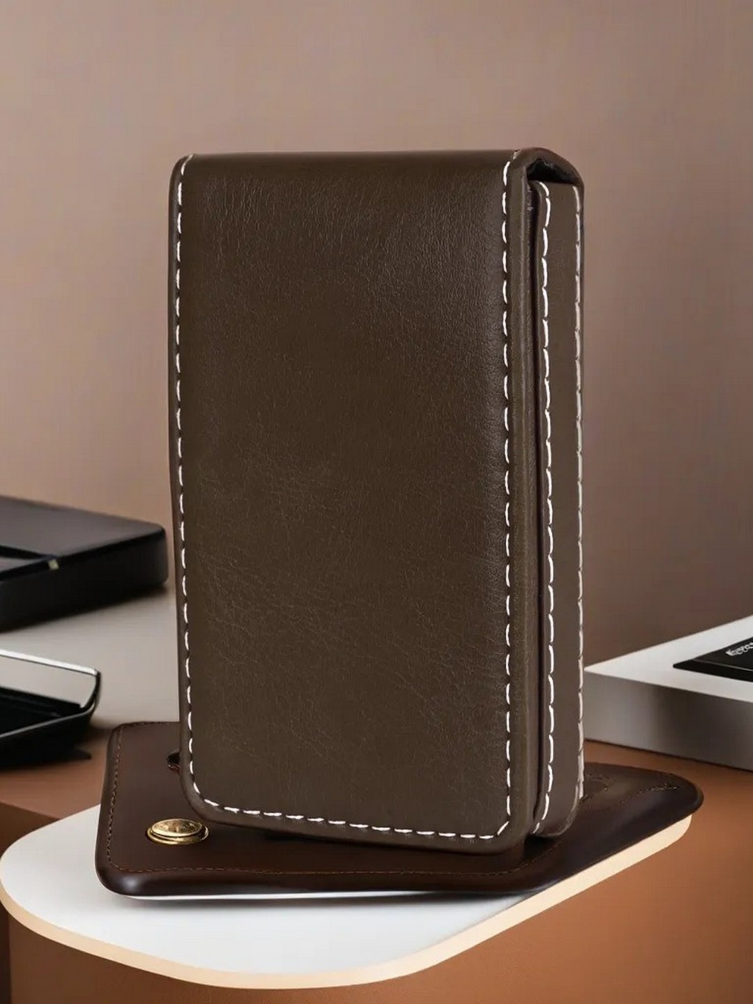 

LOREM Unisex Brown Pocket Card Holder