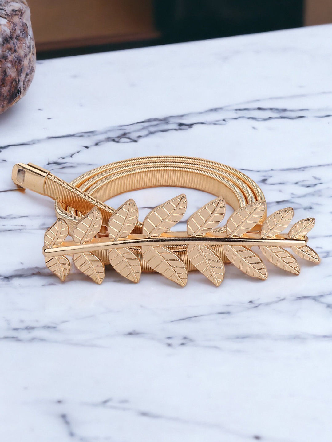 

DressBerry Women Gold-Toned Textured Belt