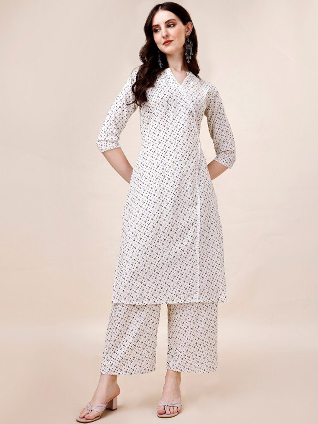 

Anouk White & Blue Floral Printed Straight Pure Cotton Kurta with Palazzos
