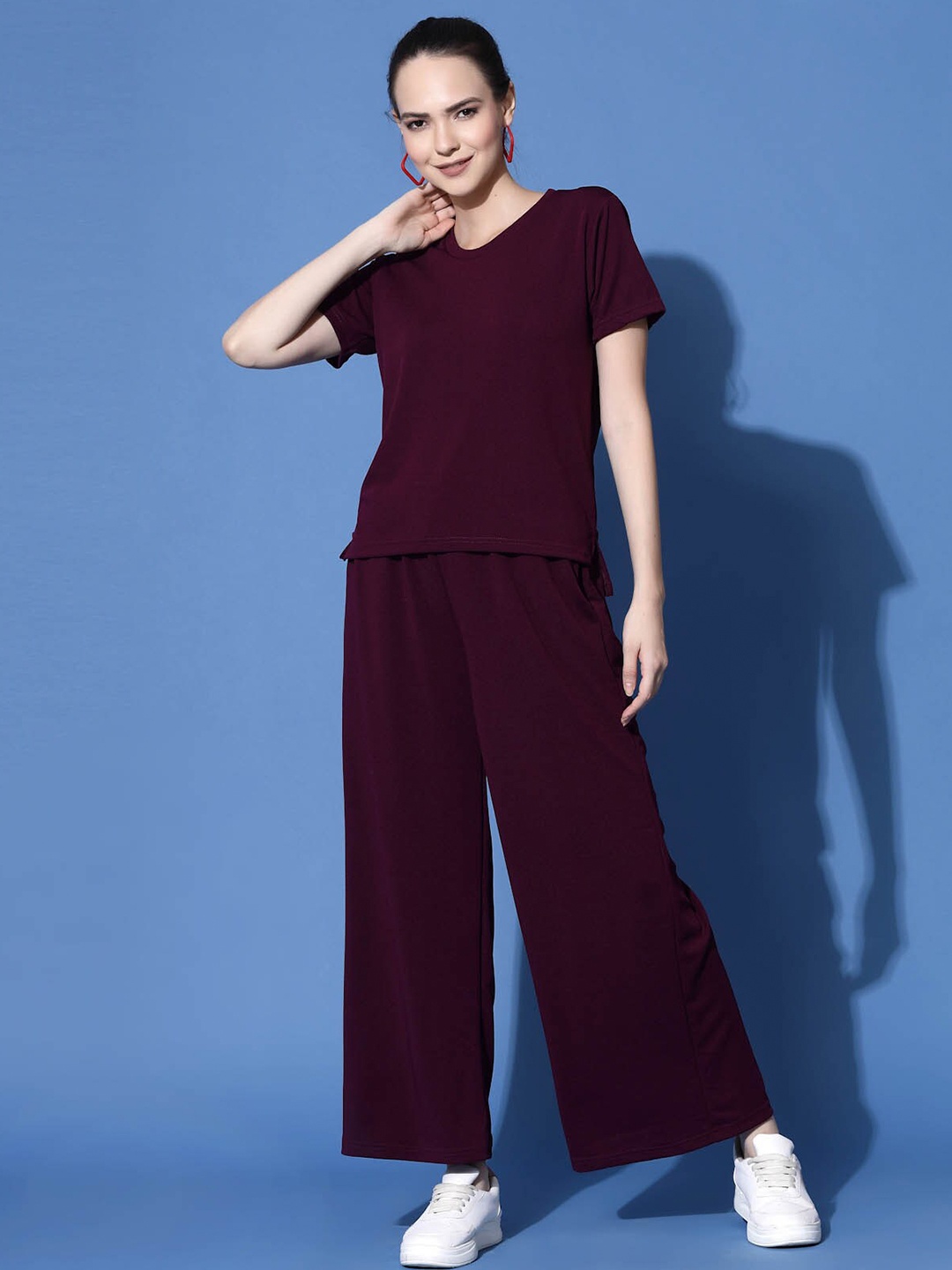 

Oomph! Solid Round Neck T-shirt And Trousers Co-Ords, Purple