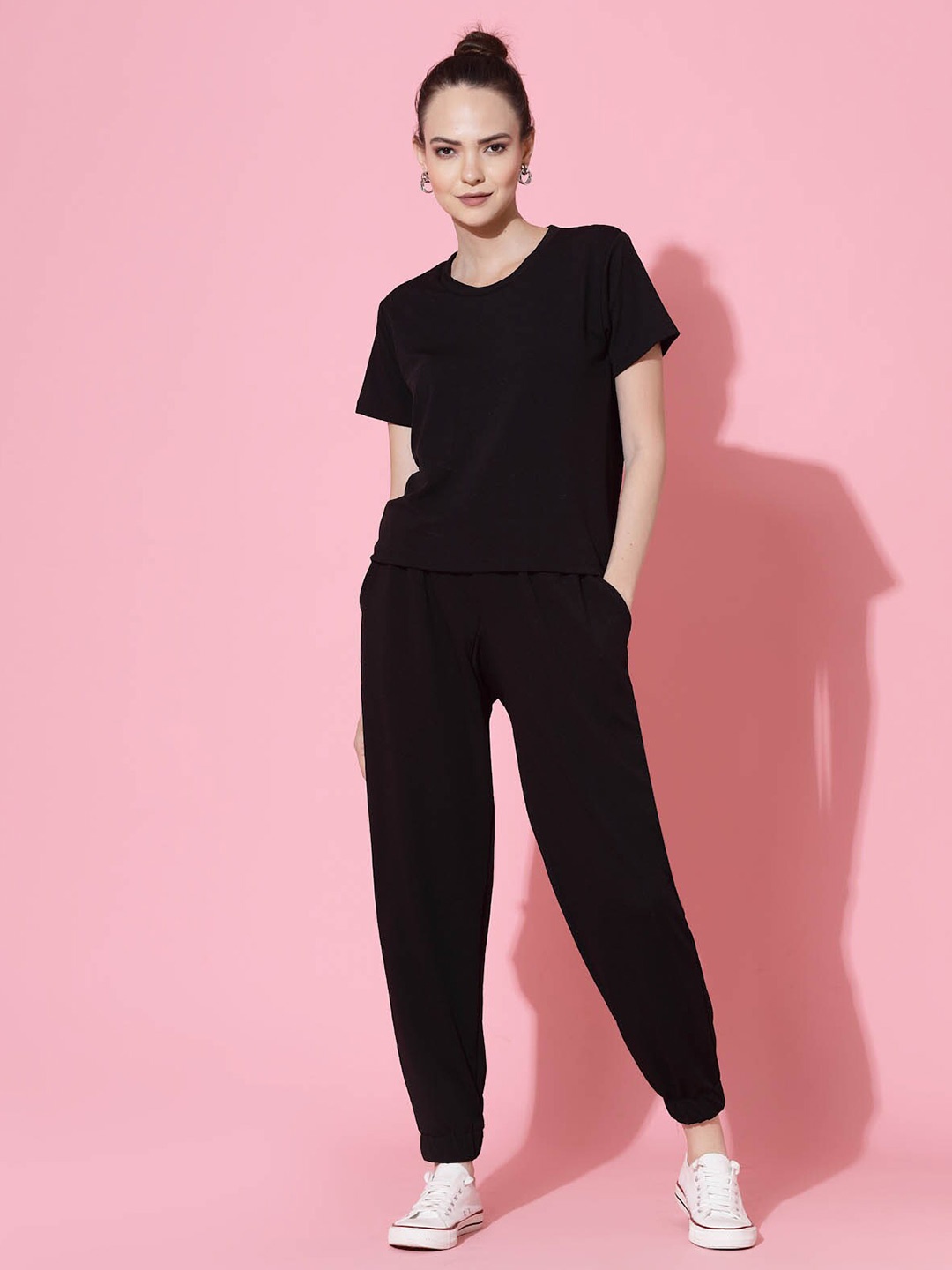 

Oomph! Women Solid Round Neck T-shirt And Joggers Co-Ords Set, Black