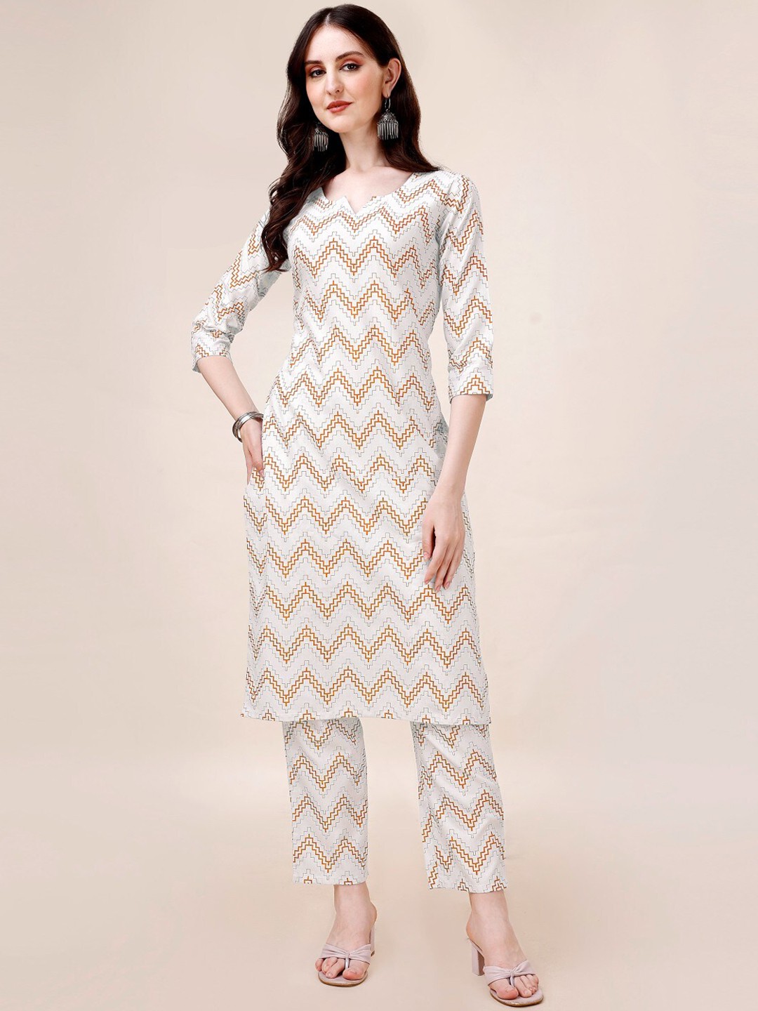 

Anouk White Chevron Printed Pure Cotton Kurta with Palazzos