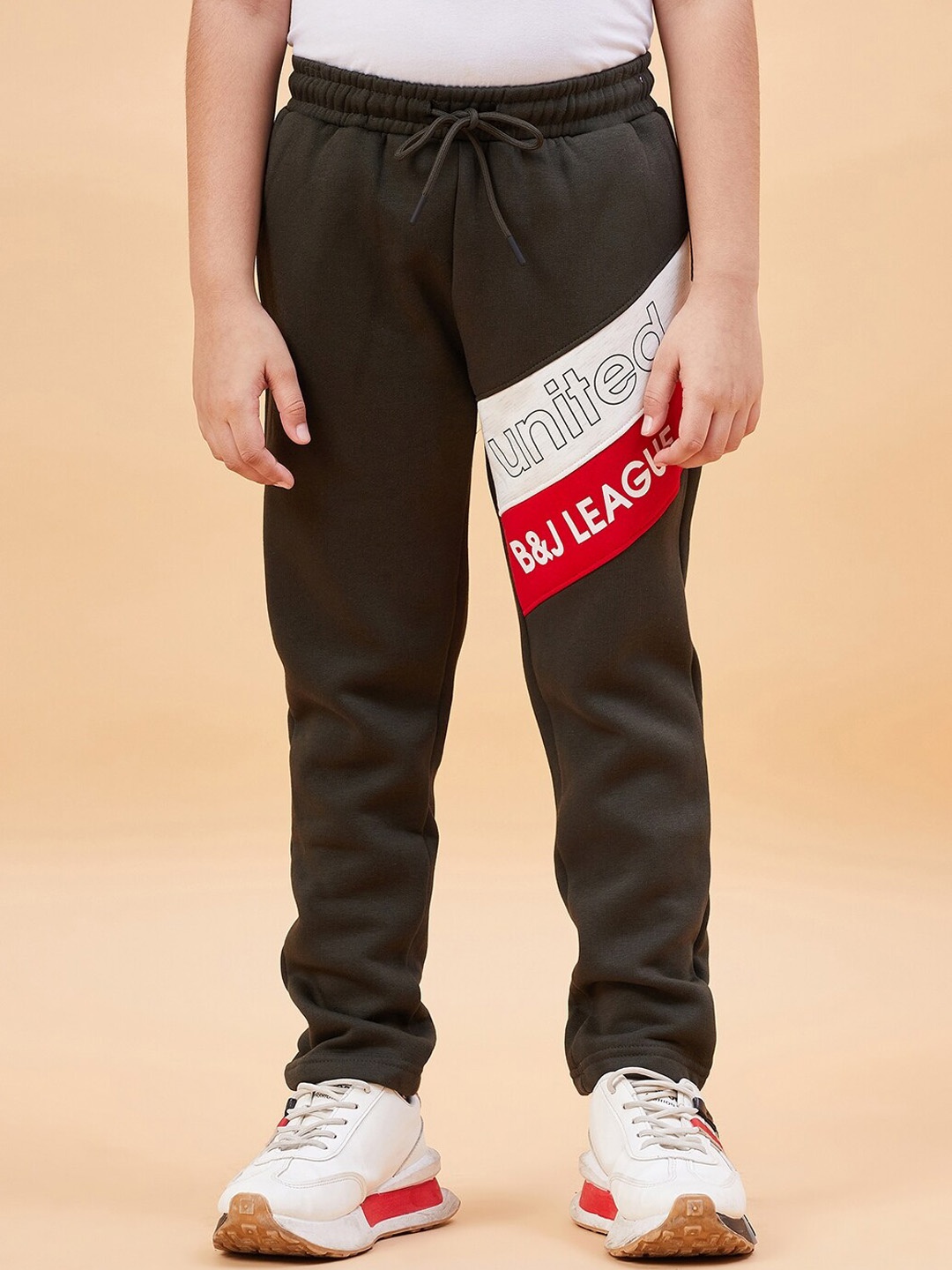 

Ben & Joe Kids Typography Printed Antimicrobial Track Pants, Green