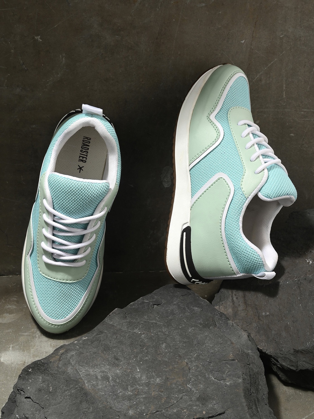 

The Roadster Lifestyle Co. Women Sea Green Lightweight Comfort Insole Sneakers