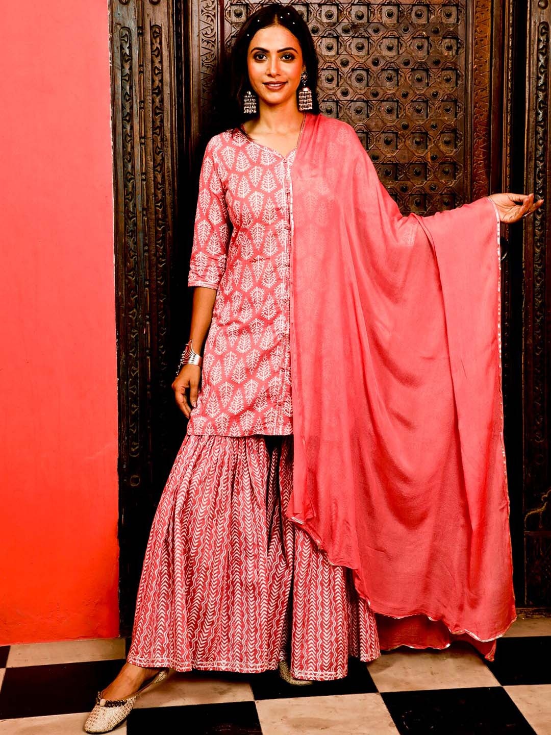 

Jaipur Kurti Ethnic Printed Straight Kurta With Sharara And Chiffon Dupatta, Pink