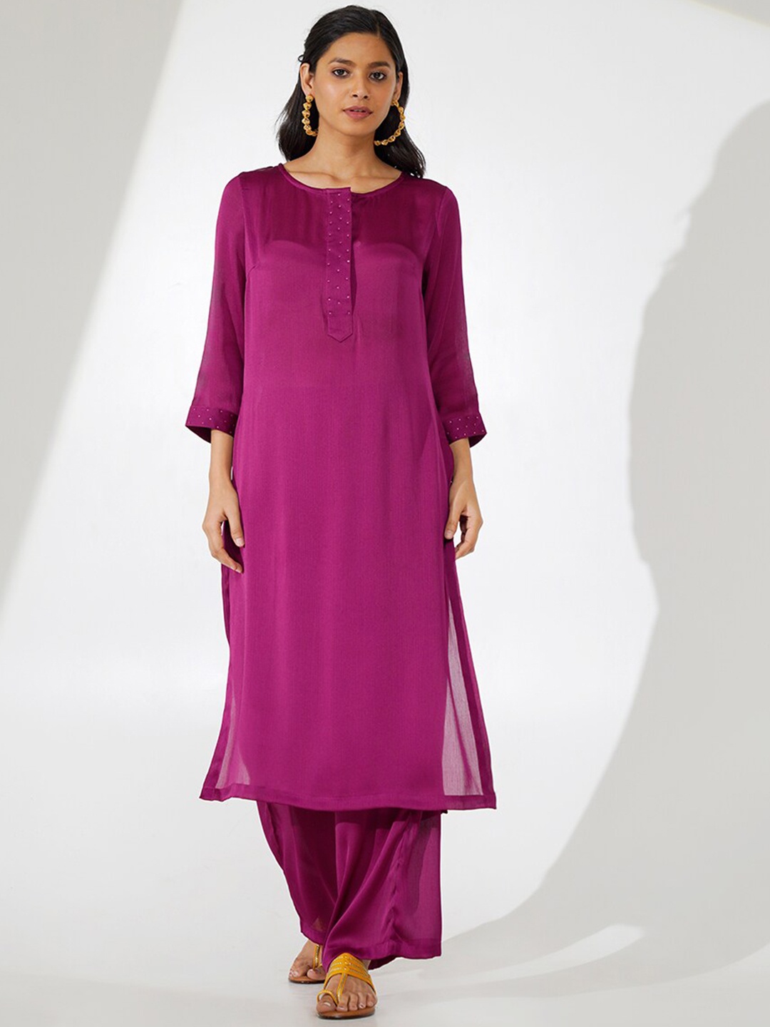 

indy Raaga Round Neck Beads and Stones Kurta with Pyjamas, Purple