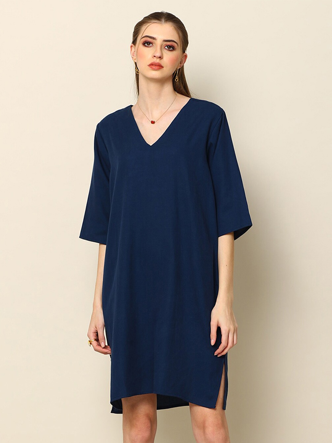 

Saltpetre V-Neck Straight Kurta, Navy blue