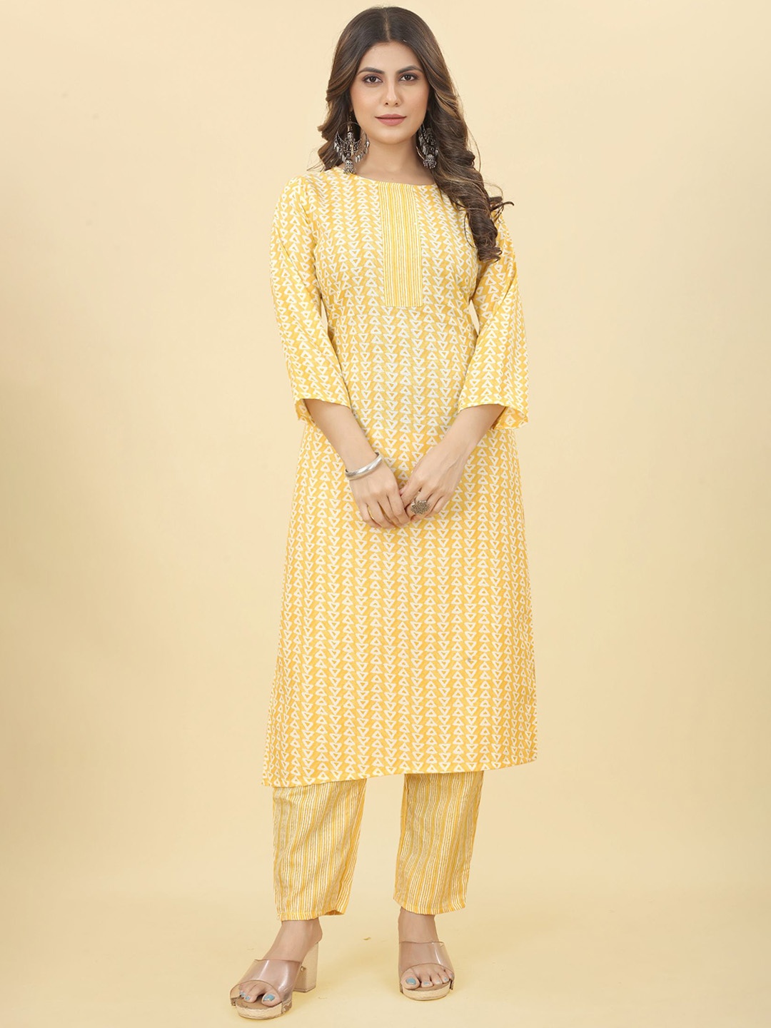 

PREMROOP- THE STYLE YOU LOVE Geometric Printed Regular Kurta With Trousers, Yellow