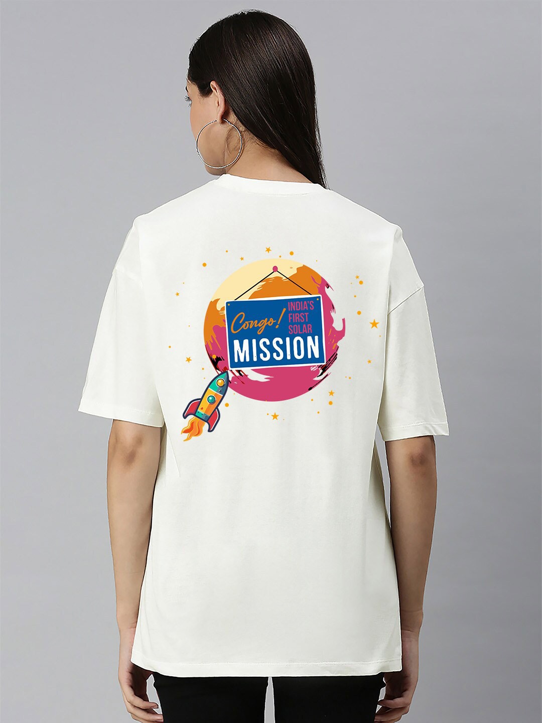 

Harvard Women Off White Applique T-shirt