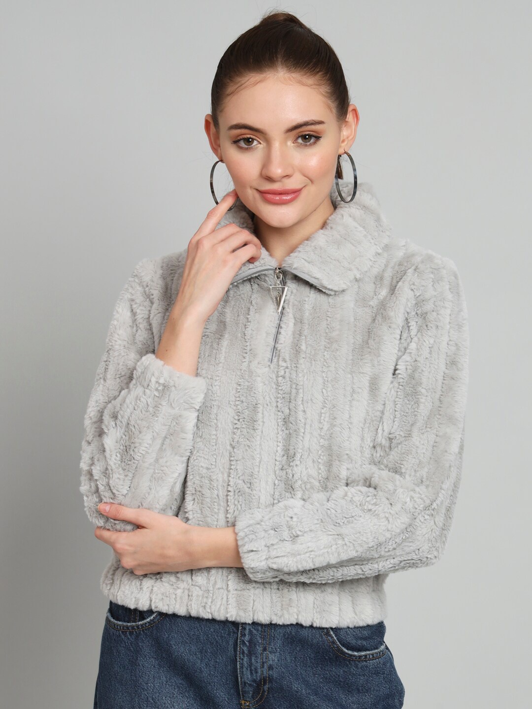 

BROOWL Mock Collar Woollen Crop Sweater, Grey