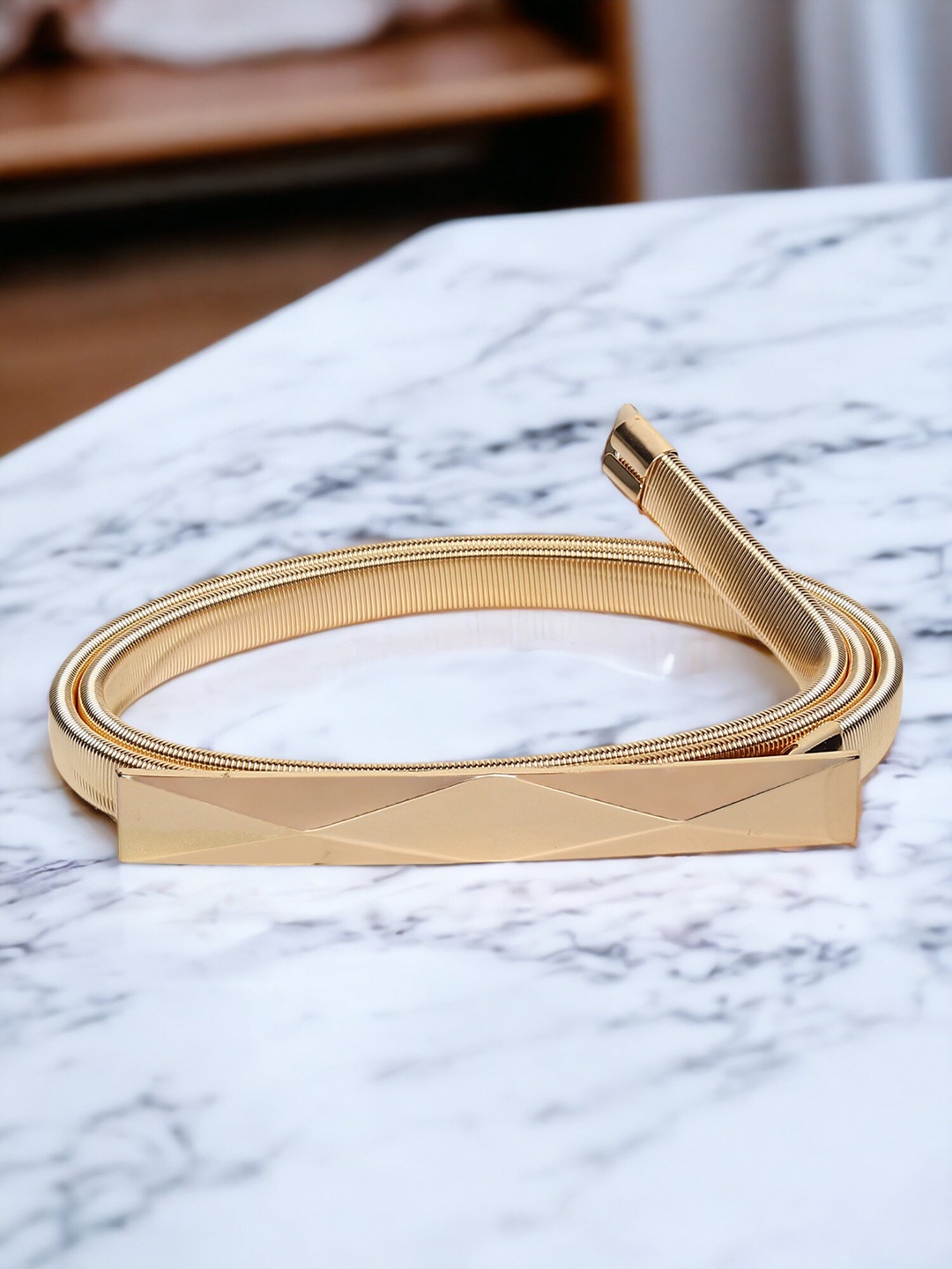 

DressBerry Women Textured Slim Stretchable Belt, Gold