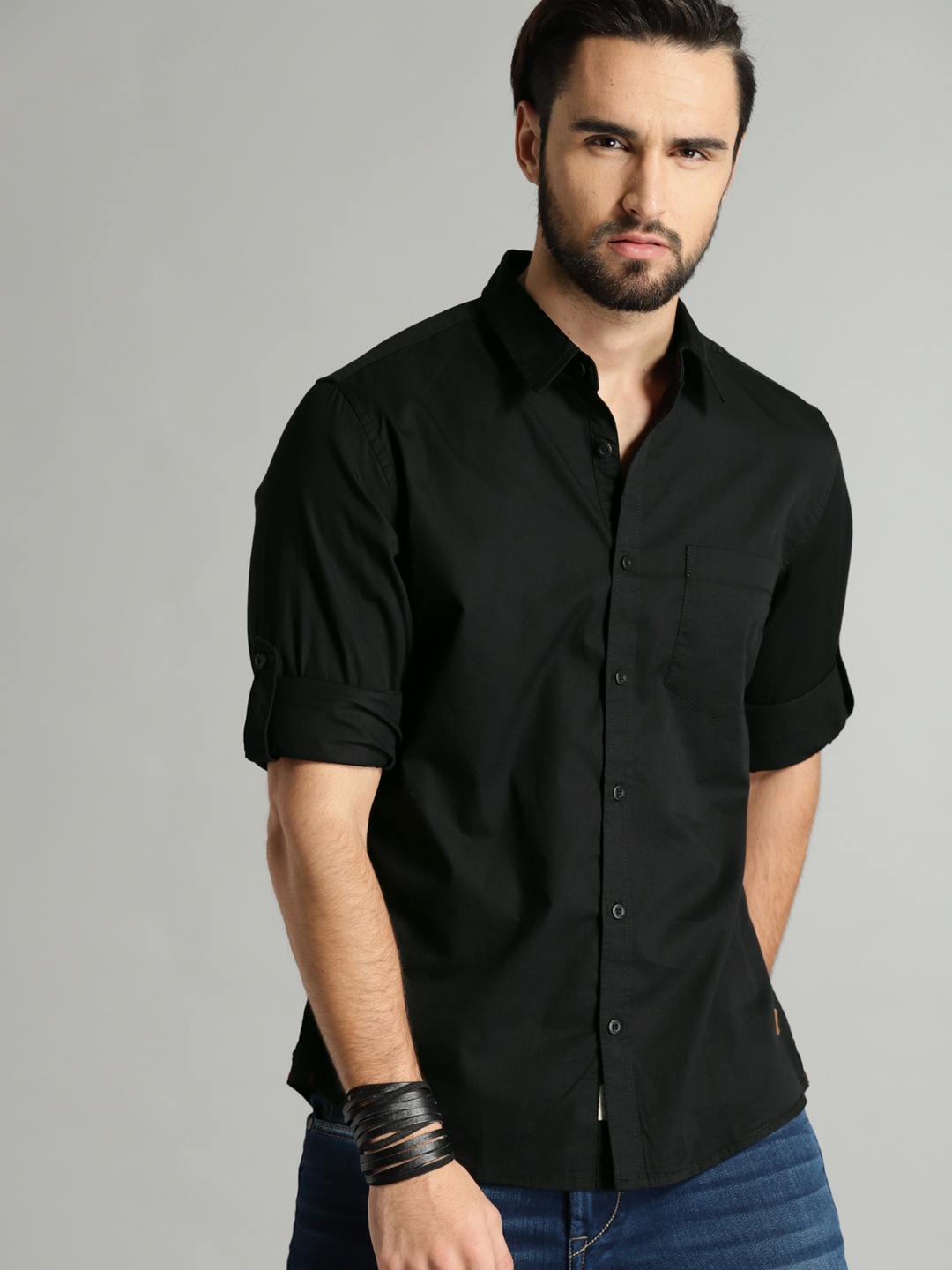 

Roadster Time Travlr Men Black Regular Fit Solid Sustainable Casual Shirt